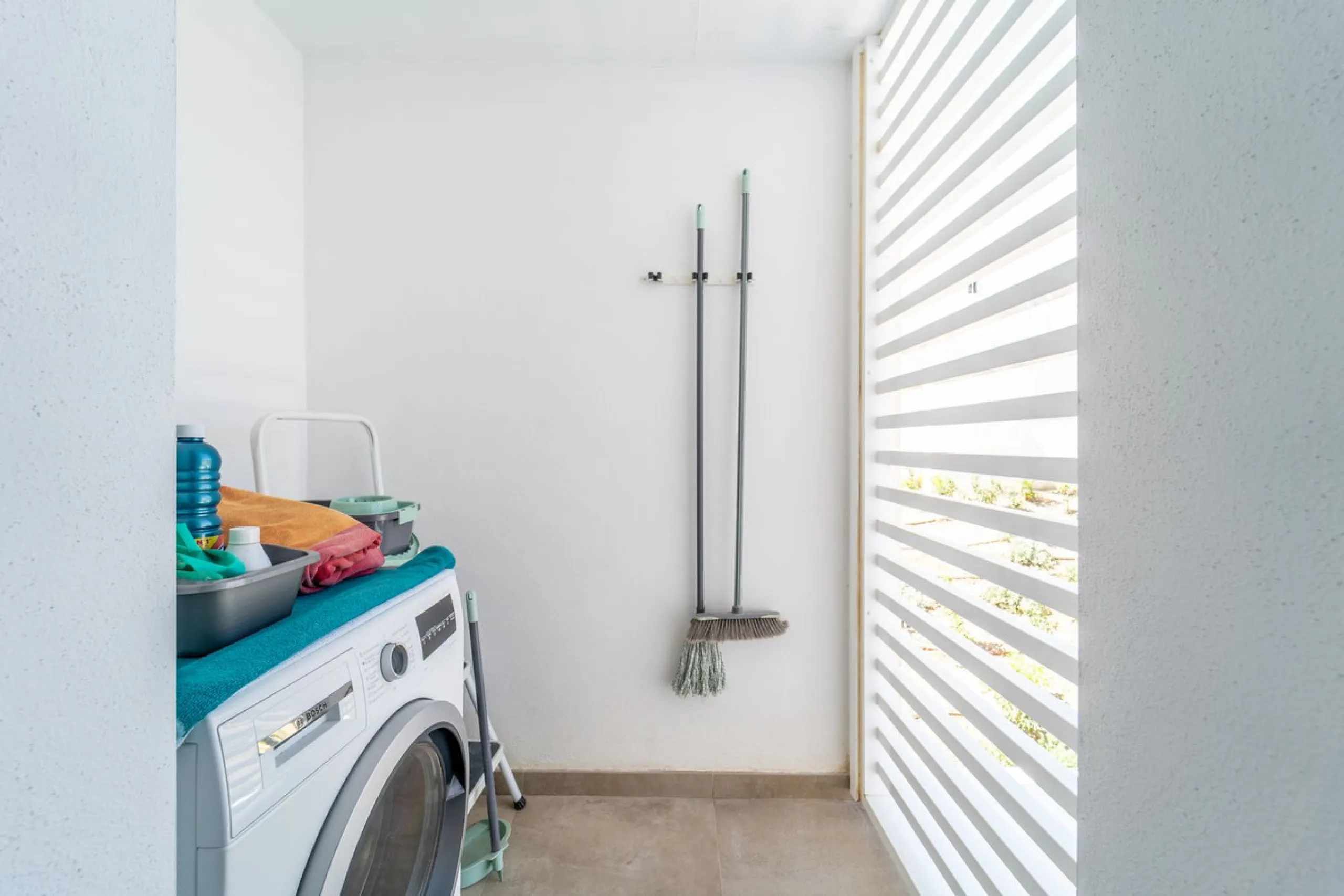 THE APARTMENT IS NOW RENTED FOR LONG TERM. IT CAN BE PURCHASED WITH THE CURRENT LEASE CONTRACT.
