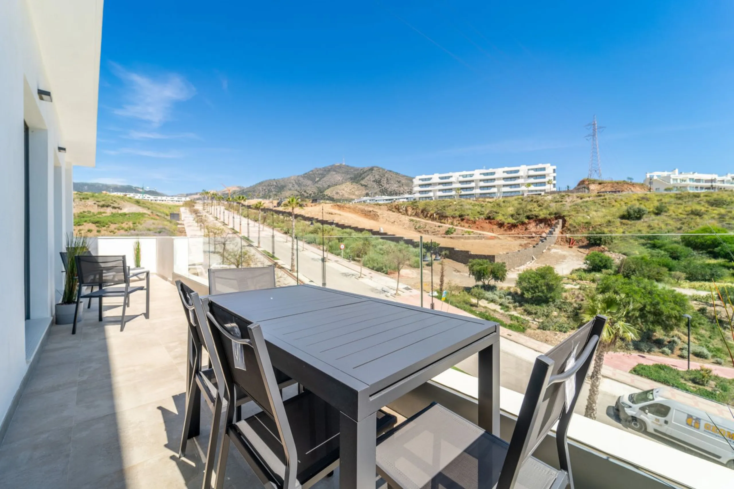 THE APARTMENT IS NOW RENTED FOR LONG TERM. IT CAN BE PURCHASED WITH THE CURRENT LEASE CONTRACT.