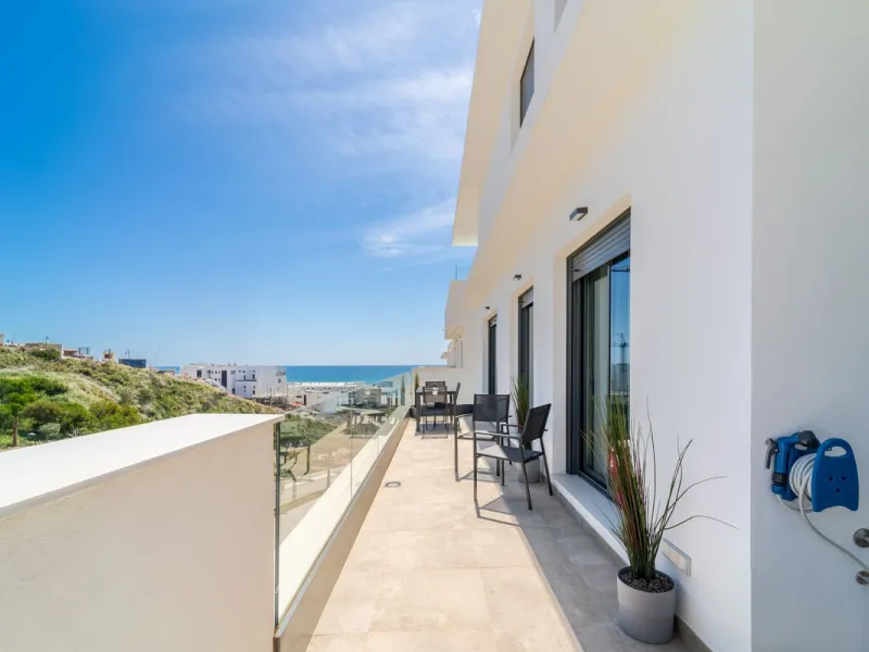 THE APARTMENT IS NOW RENTED FOR LONG TERM. IT CAN BE PURCHASED WITH THE CURRENT LEASE CONTRACT.
