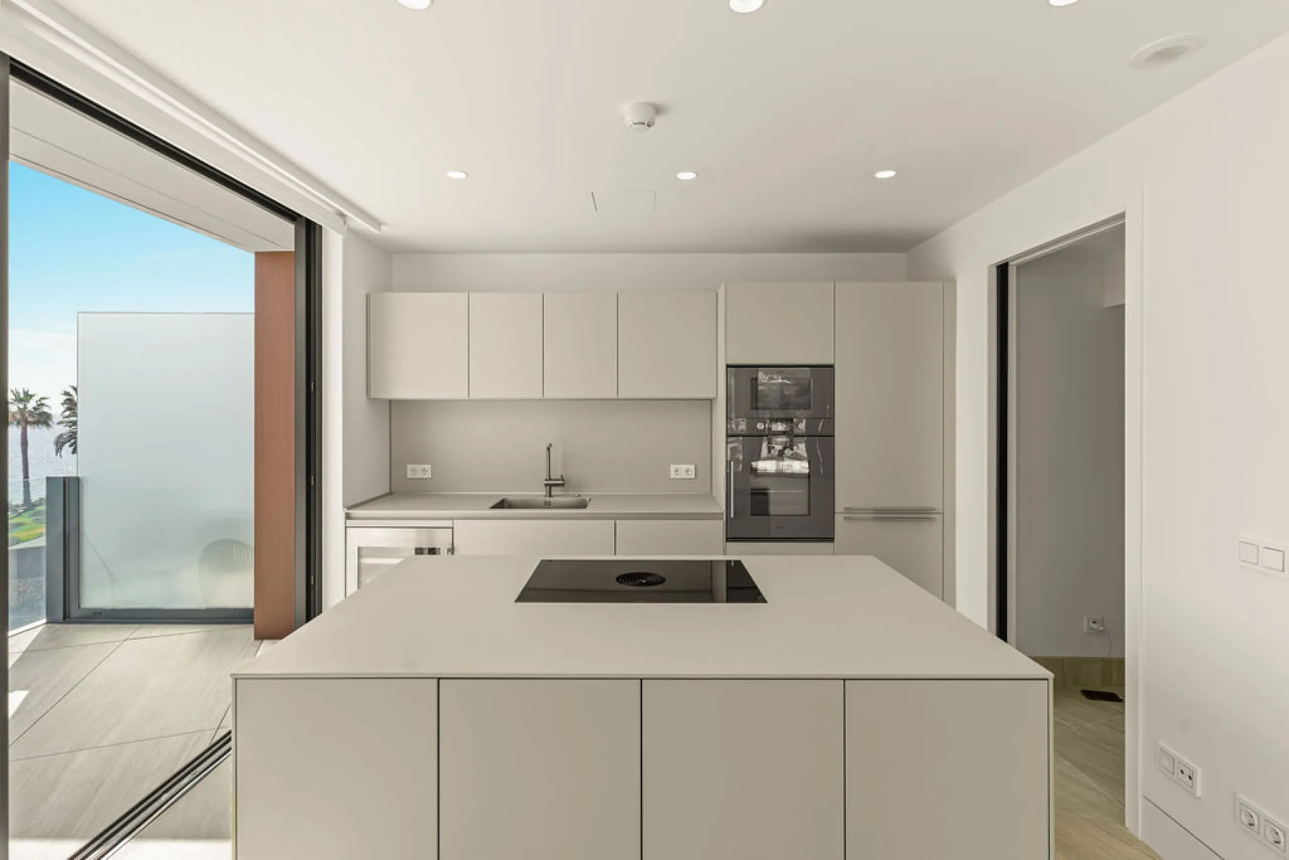Apartment - Penthouse Duplex в продаже в Estepona, Málaga. В доме 4 спален и 5 ванных комнат. Площадь дома 199 м²