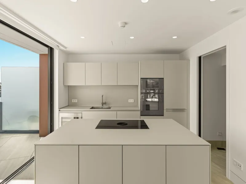 Apartment - Penthouse Duplex в продаже в Estepona, Málaga. В доме 4 спален и 5 ванных комнат. Площадь дома 199 м²
