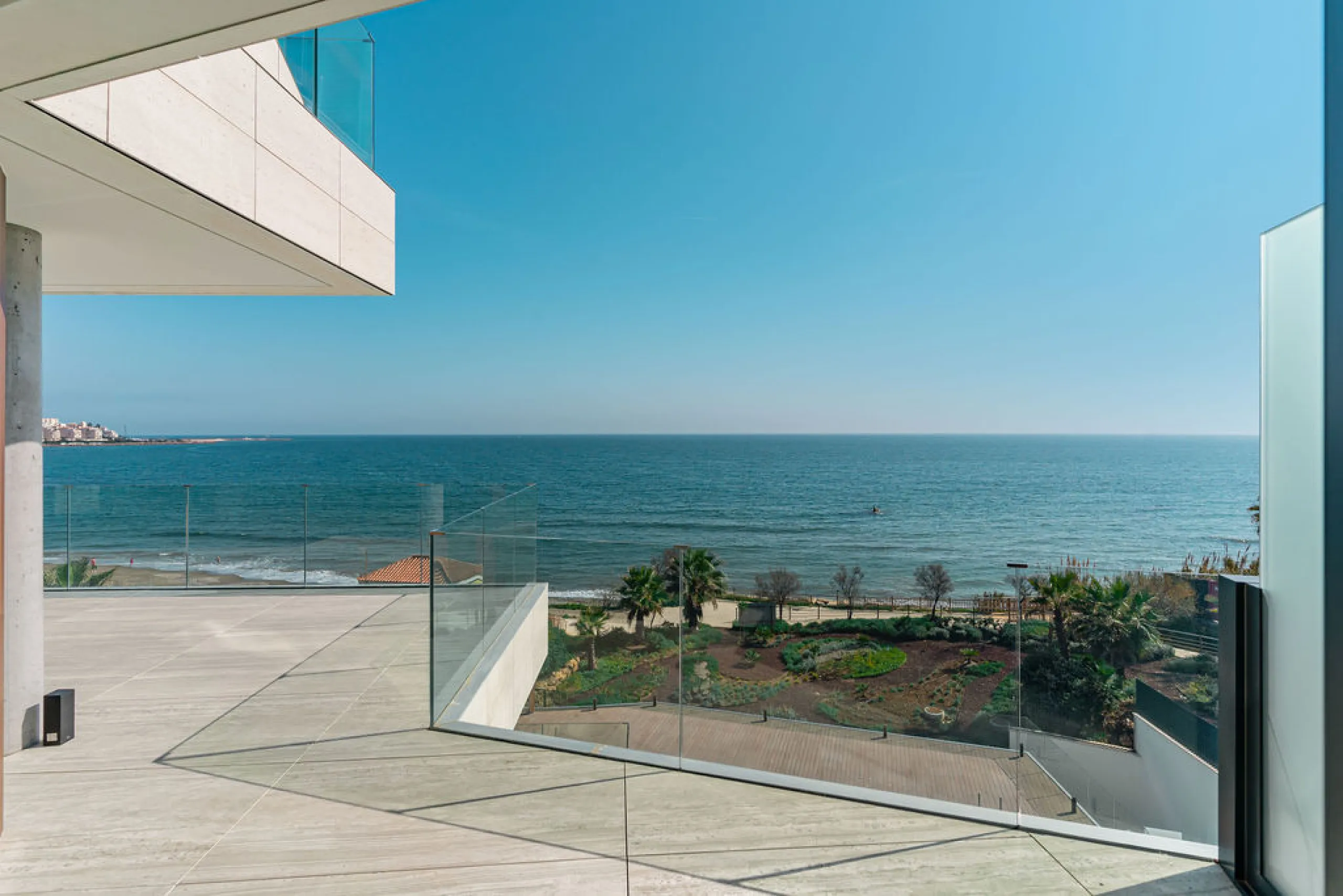 Apartment - Penthouse Duplex в продаже в Estepona, Málaga. В доме 4 спален и 5 ванных комнат. Площадь дома 199 м²