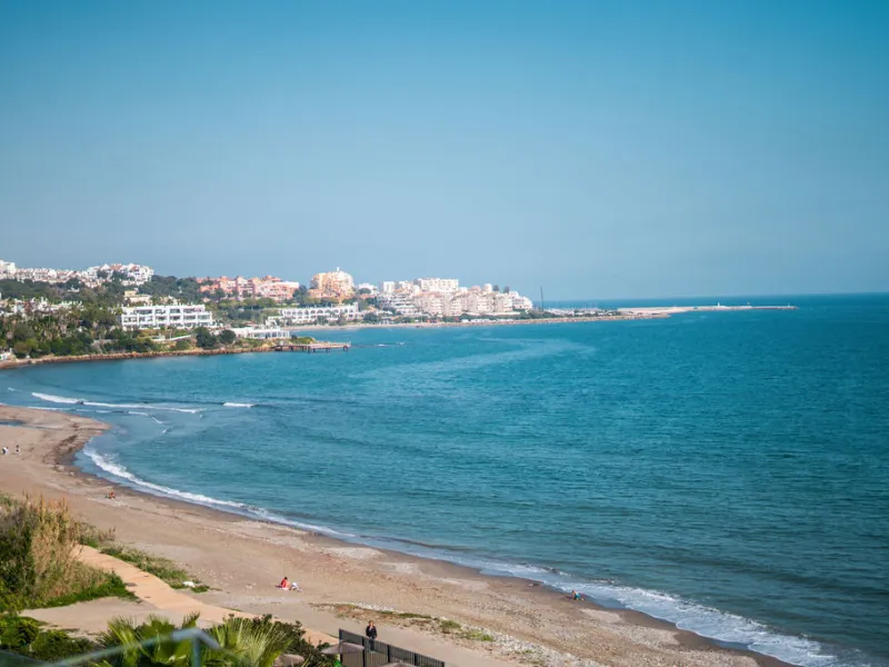 Apartment - Penthouse Duplex в продаже в Estepona, Málaga. В доме 4 спален и 5 ванных комнат. Площадь дома 199 м²