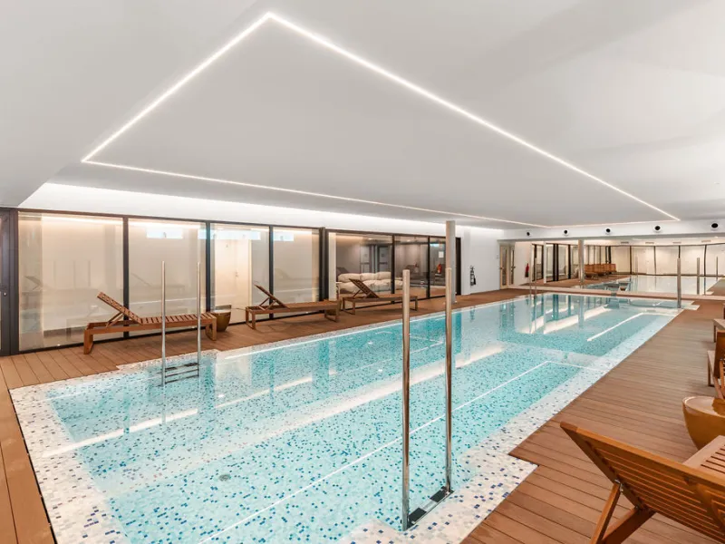Apartment - Penthouse Duplex в продаже в Estepona, Málaga. В доме 4 спален и 5 ванных комнат. Площадь дома 199 м²