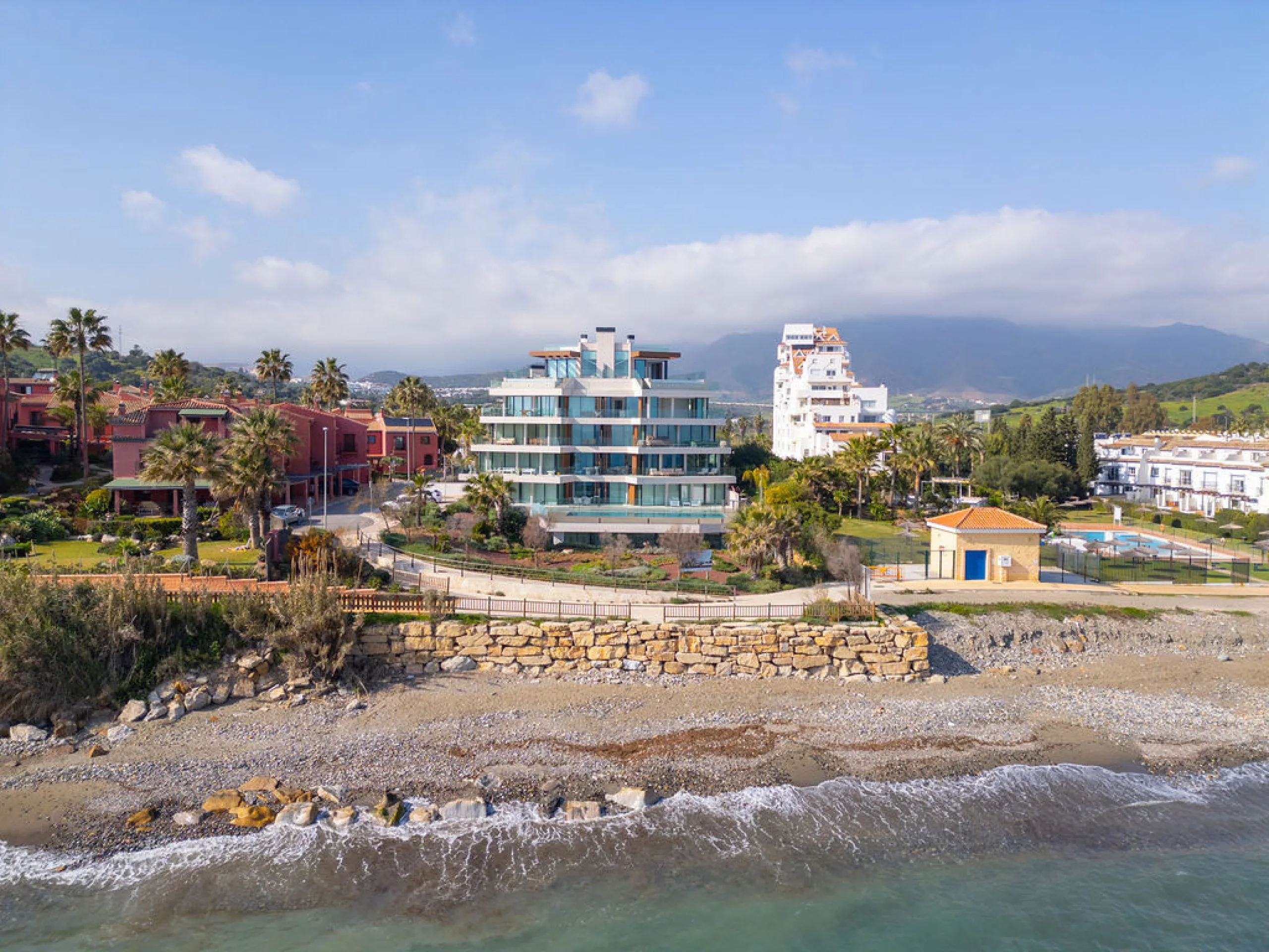 Apartment - Penthouse Duplex в продаже в Estepona, Málaga. В доме 4 спален и 5 ванных комнат. Площадь дома 199 м²