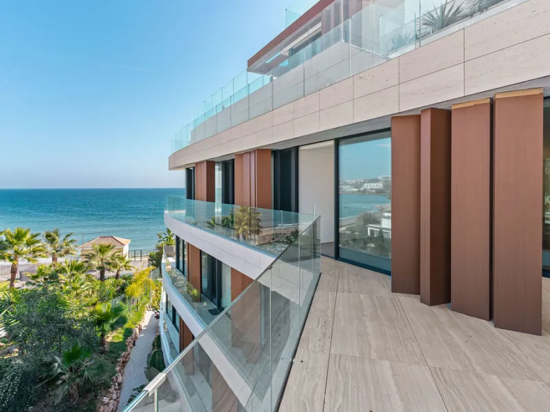 Apartment - Penthouse Duplex в продаже в Estepona, Málaga. В доме 4 спален и 5 ванных комнат. Площадь дома 199 м²
