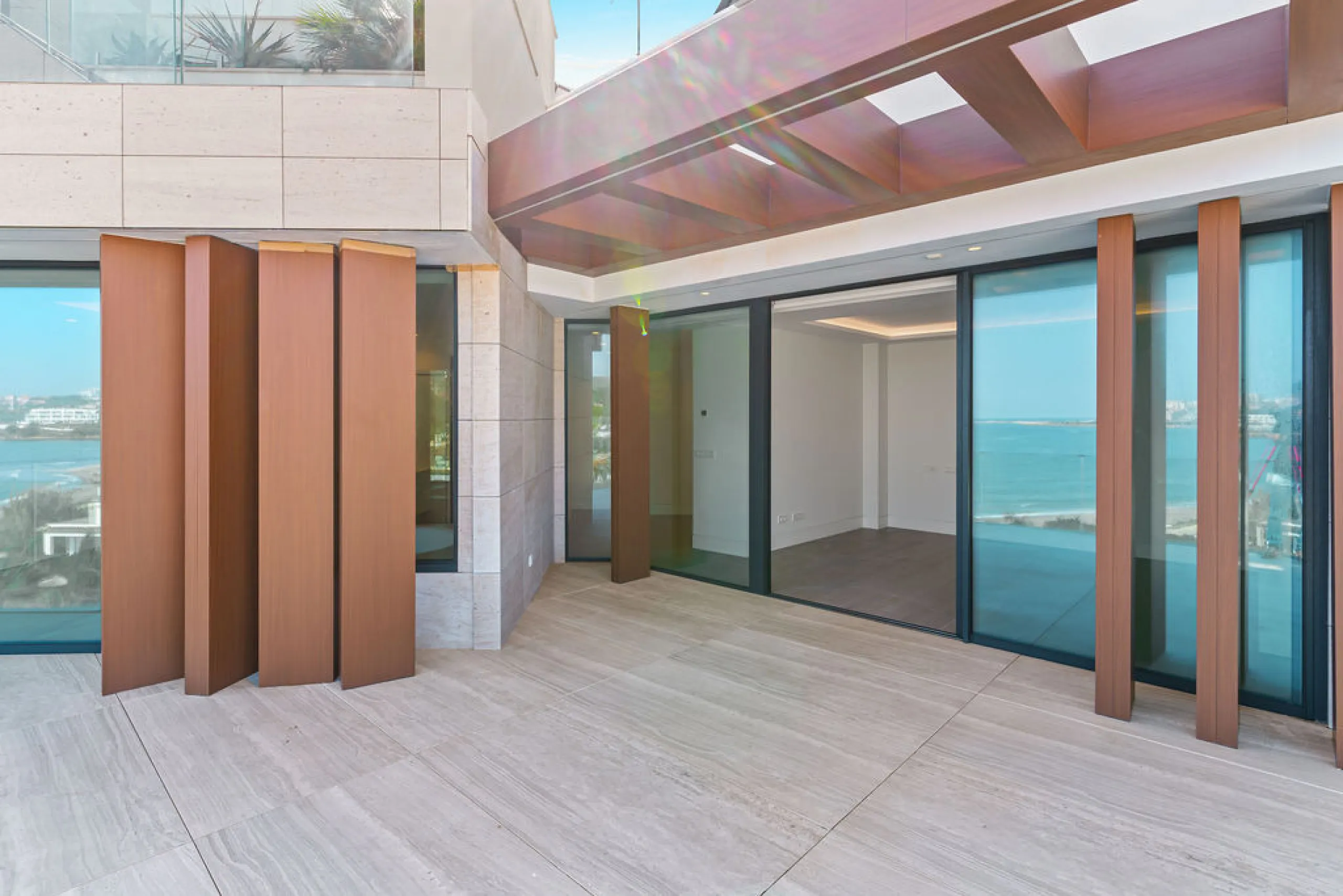 Apartment - Penthouse Duplex в продаже в Estepona, Málaga. В доме 4 спален и 5 ванных комнат. Площадь дома 199 м²