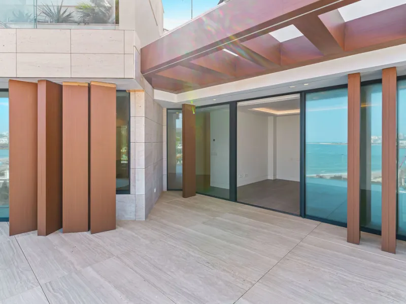 Apartment - Penthouse Duplex в продаже в Estepona, Málaga. В доме 4 спален и 5 ванных комнат. Площадь дома 199 м²