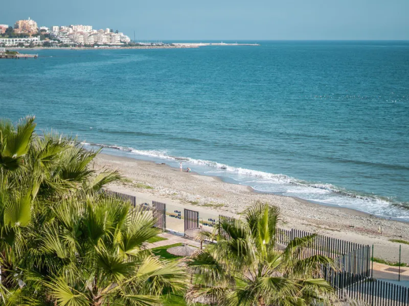 Apartment - Penthouse Duplex в продаже в Estepona, Málaga. В доме 4 спален и 5 ванных комнат. Площадь дома 199 м²