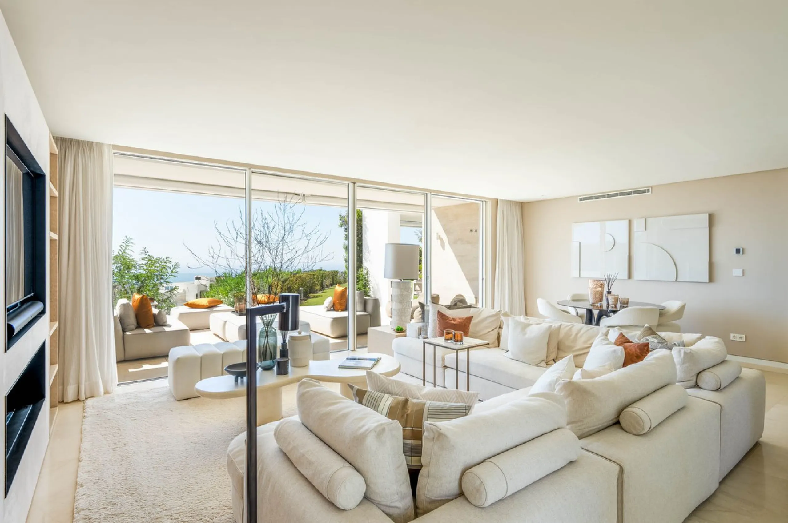 Apartment - Ground Floor Apartment в продаже в Ojén, Málaga. В доме 3 спален и 3 ванных комнат. Площадь дома 193 м²