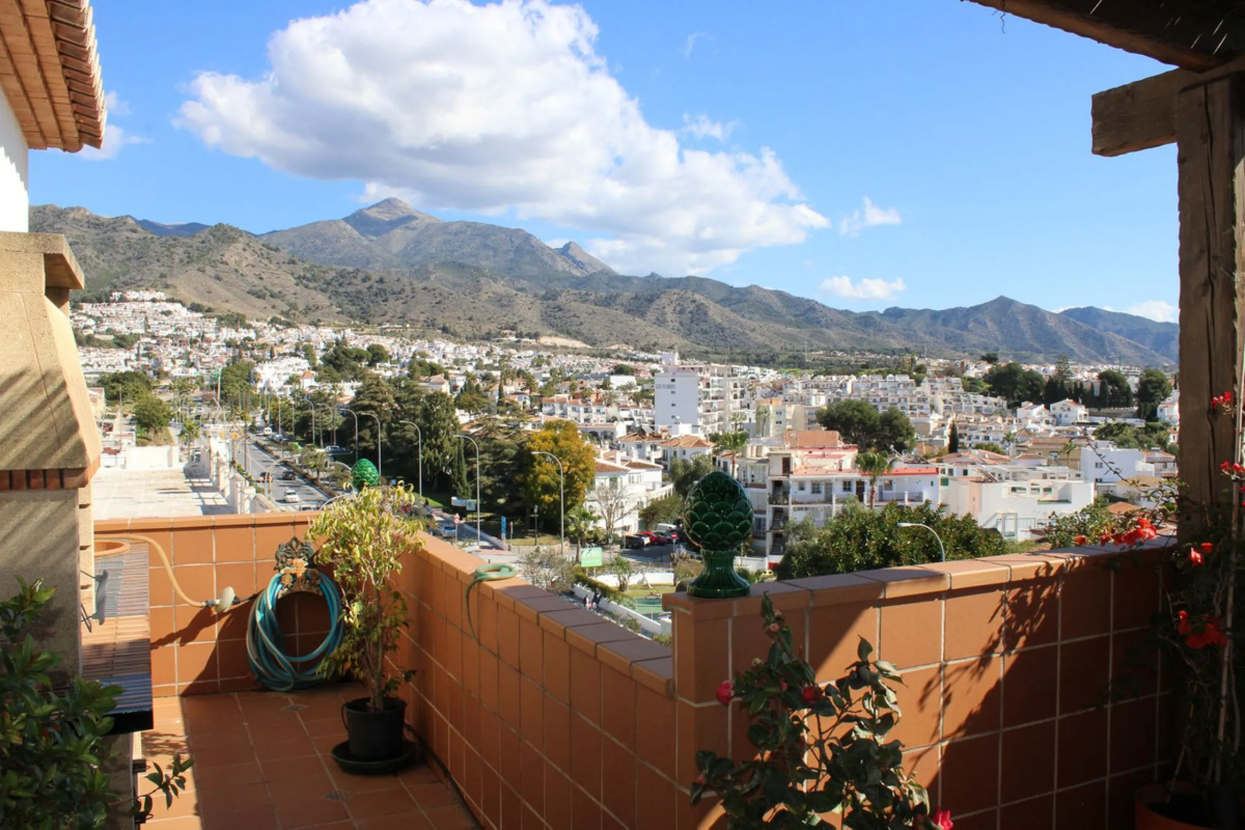 Exclusive penthouse in the heart of Nerja, spectacular sea views with both sunrise and sunset from the terraces.