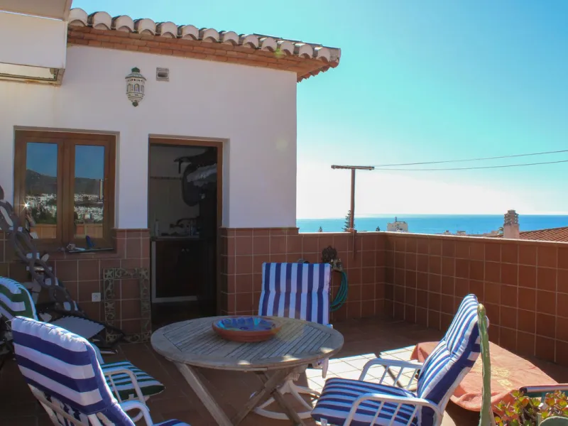 Exclusive penthouse in the heart of Nerja, spectacular sea views with both sunrise and sunset from the terraces.