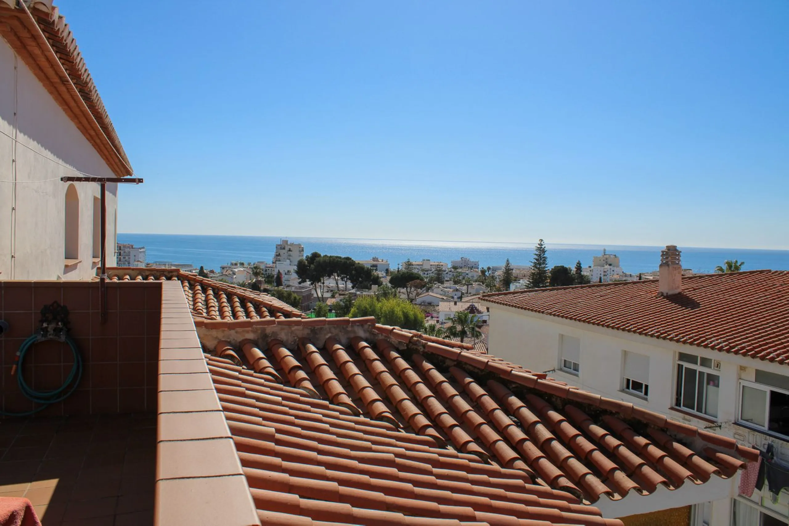 Exclusive penthouse in the heart of Nerja, spectacular sea views with both sunrise and sunset from the terraces.