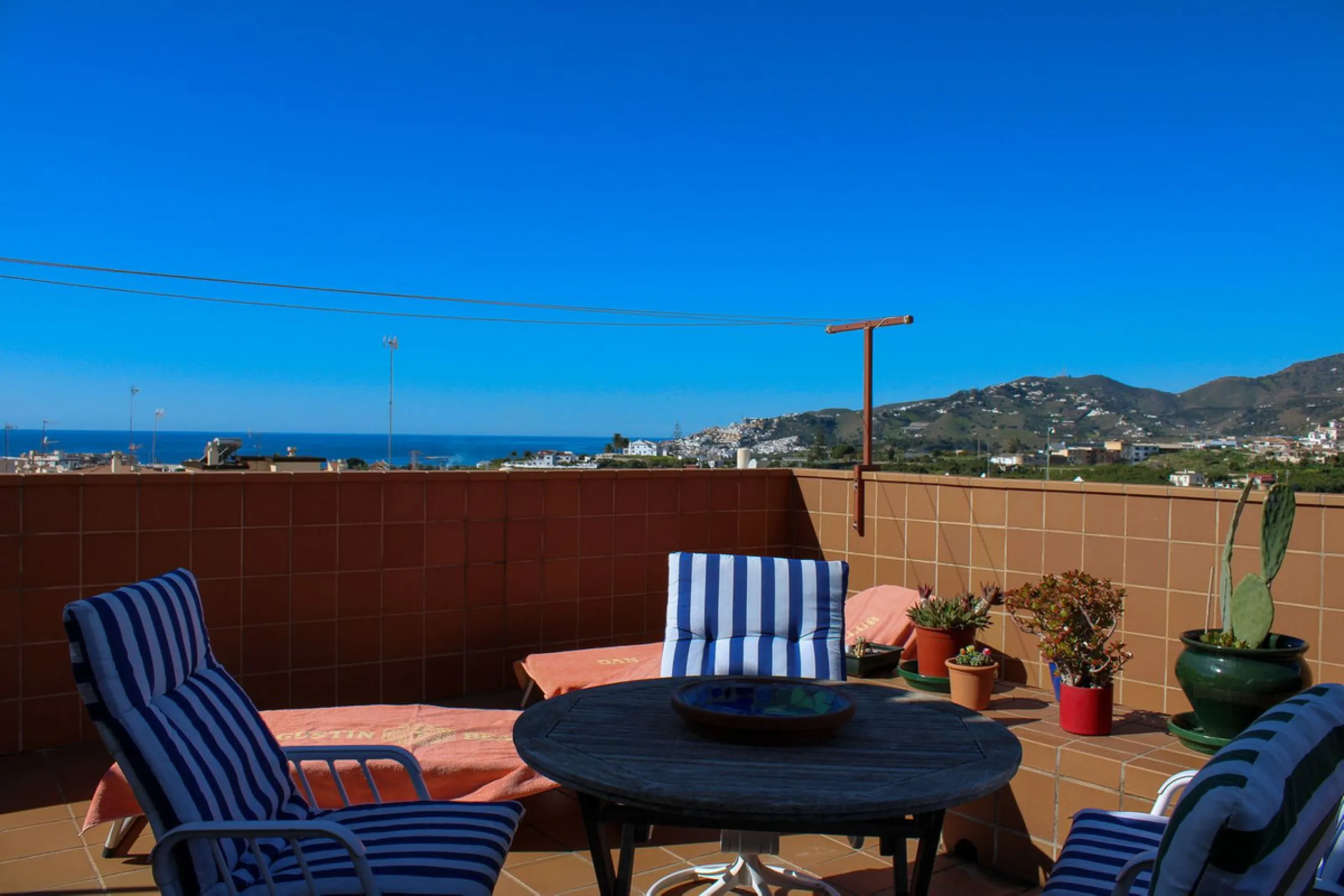 Exclusive penthouse in the heart of Nerja, spectacular sea views with both sunrise and sunset from the terraces.