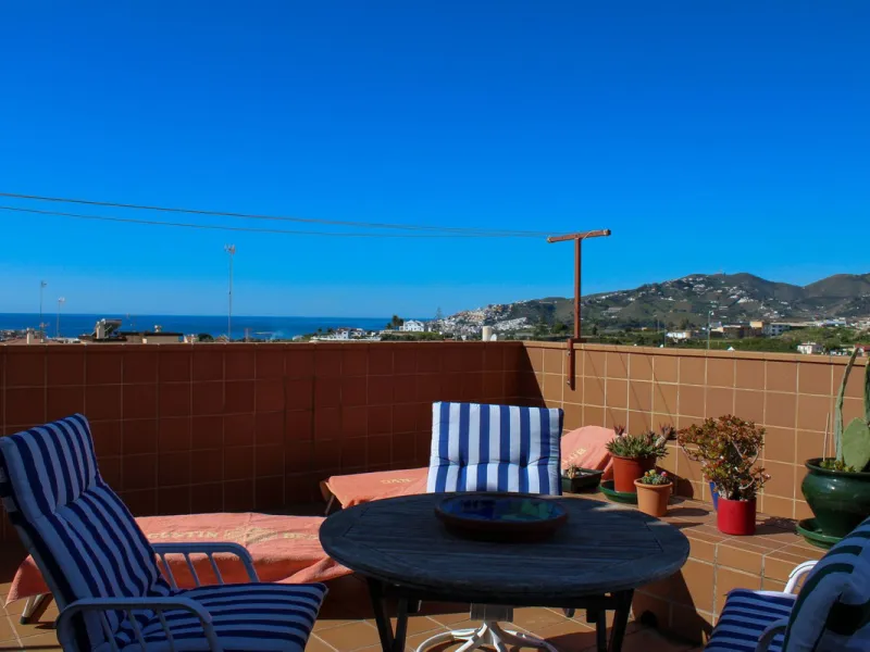 Exclusive penthouse in the heart of Nerja, spectacular sea views with both sunrise and sunset from the terraces.