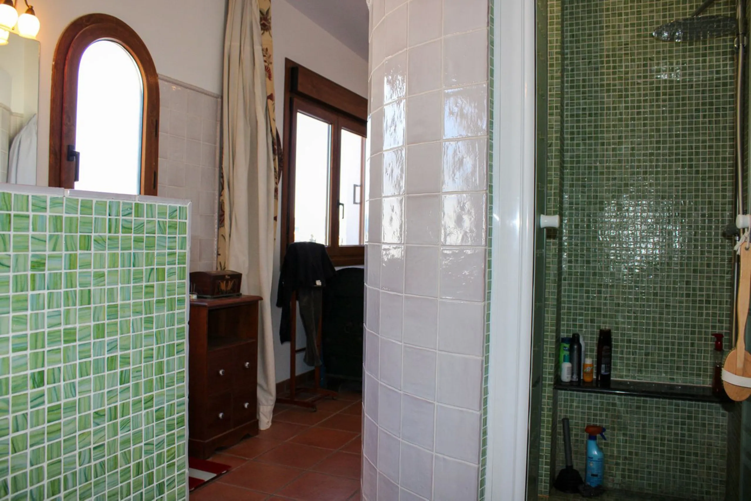 Exclusive penthouse in the heart of Nerja, spectacular sea views with both sunrise and sunset from the terraces.