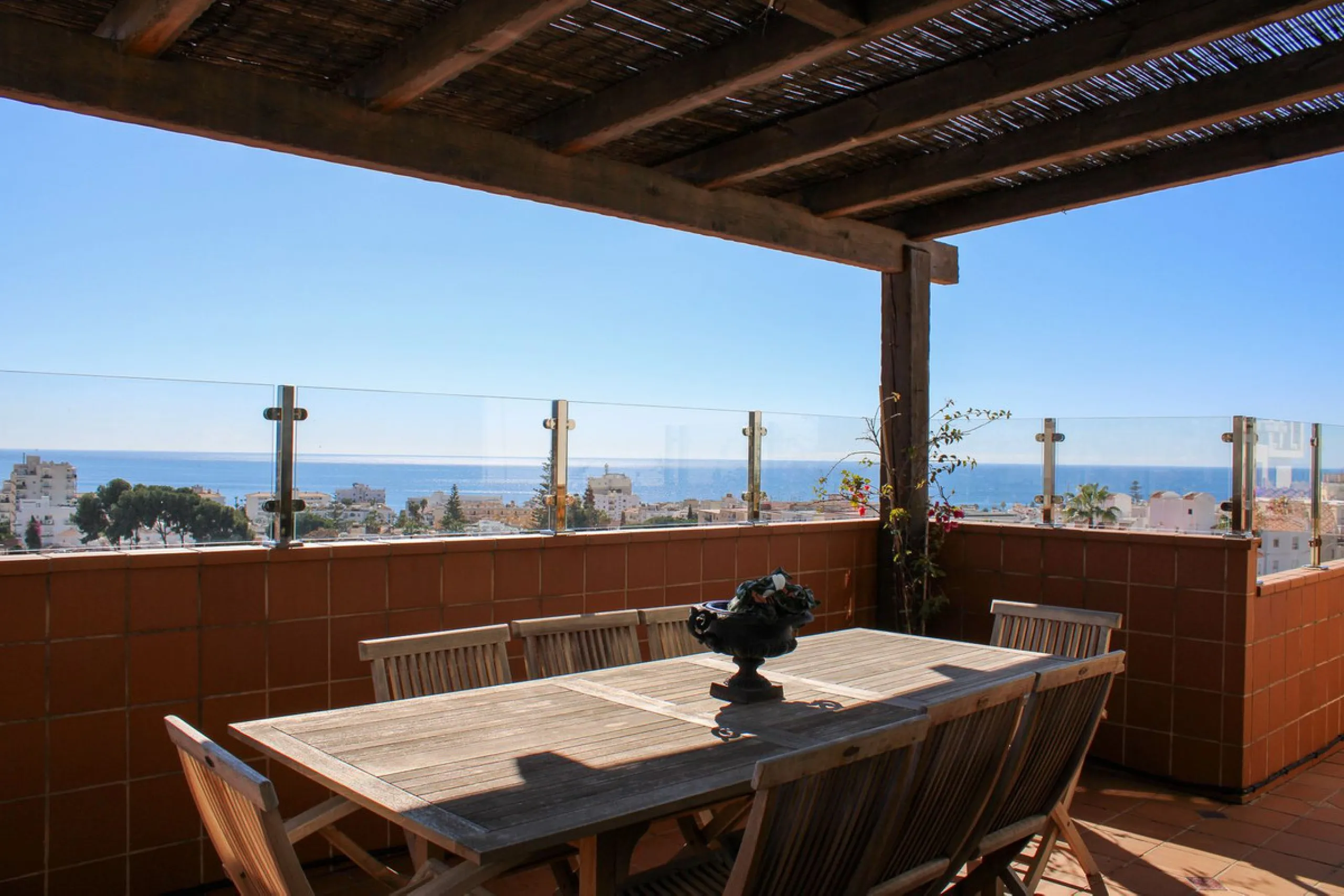 Exclusive penthouse in the heart of Nerja, spectacular sea views with both sunrise and sunset from the terraces.