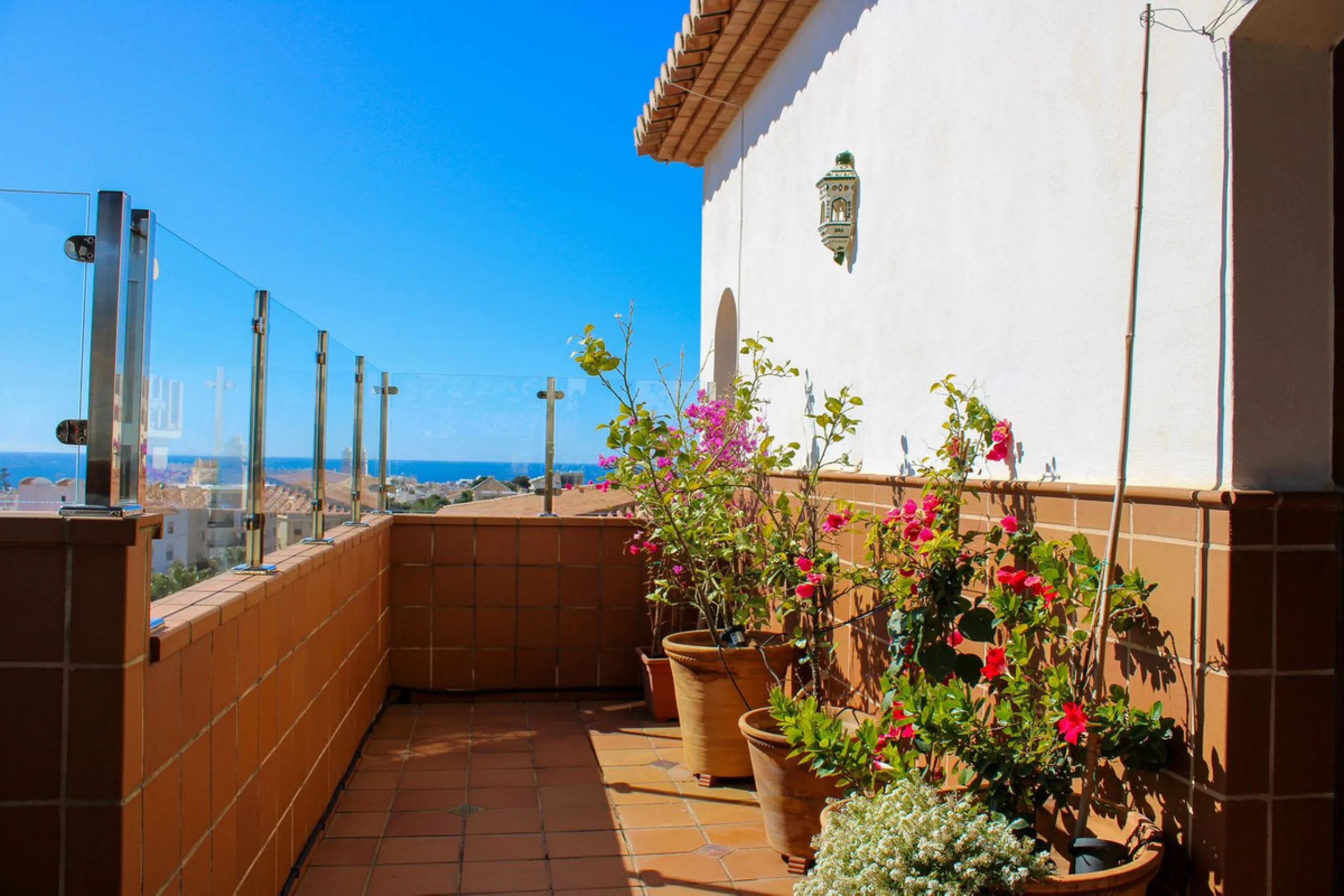 Exclusive penthouse in the heart of Nerja, spectacular sea views with both sunrise and sunset from the terraces.