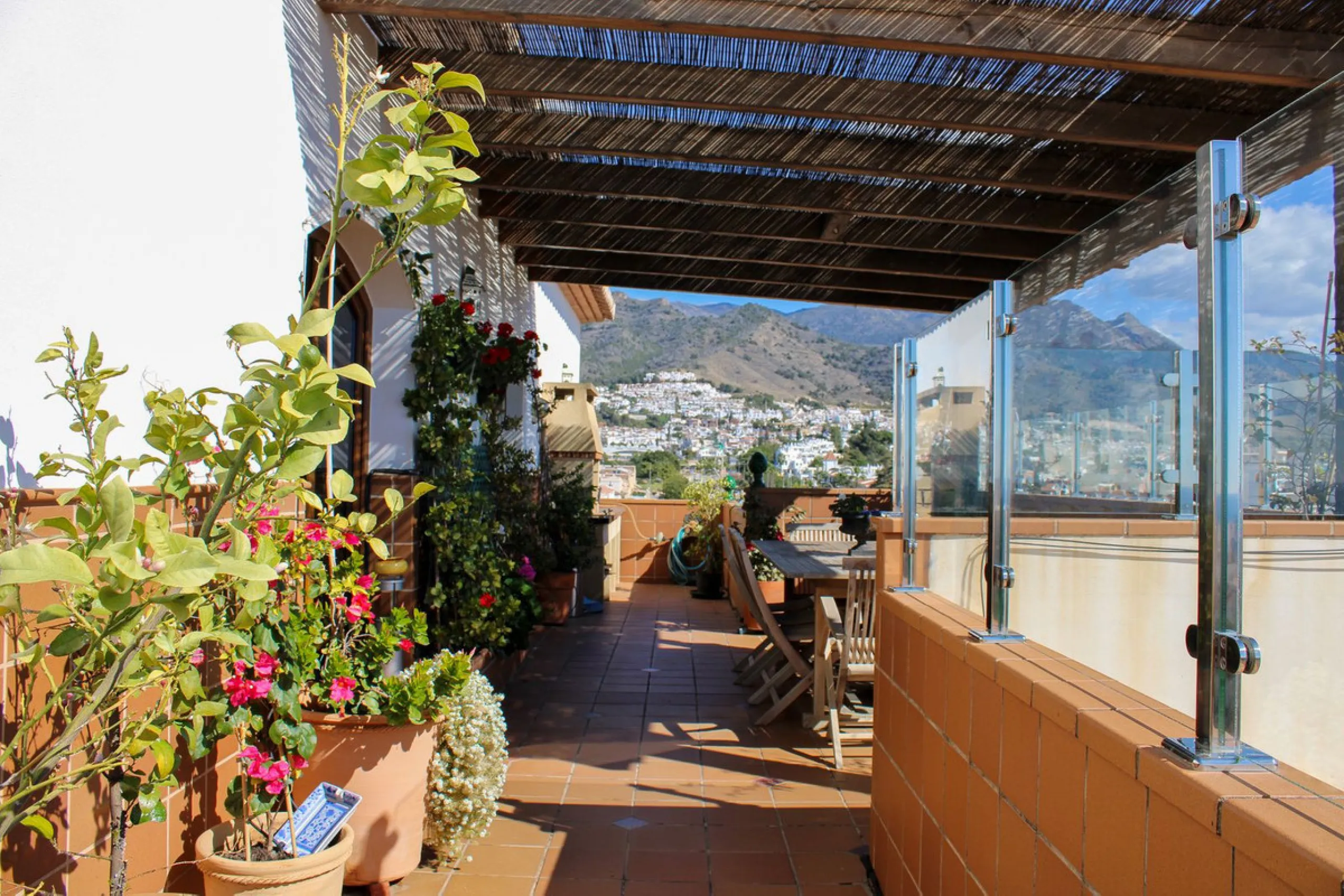 Exclusive penthouse in the heart of Nerja, spectacular sea views with both sunrise and sunset from the terraces.