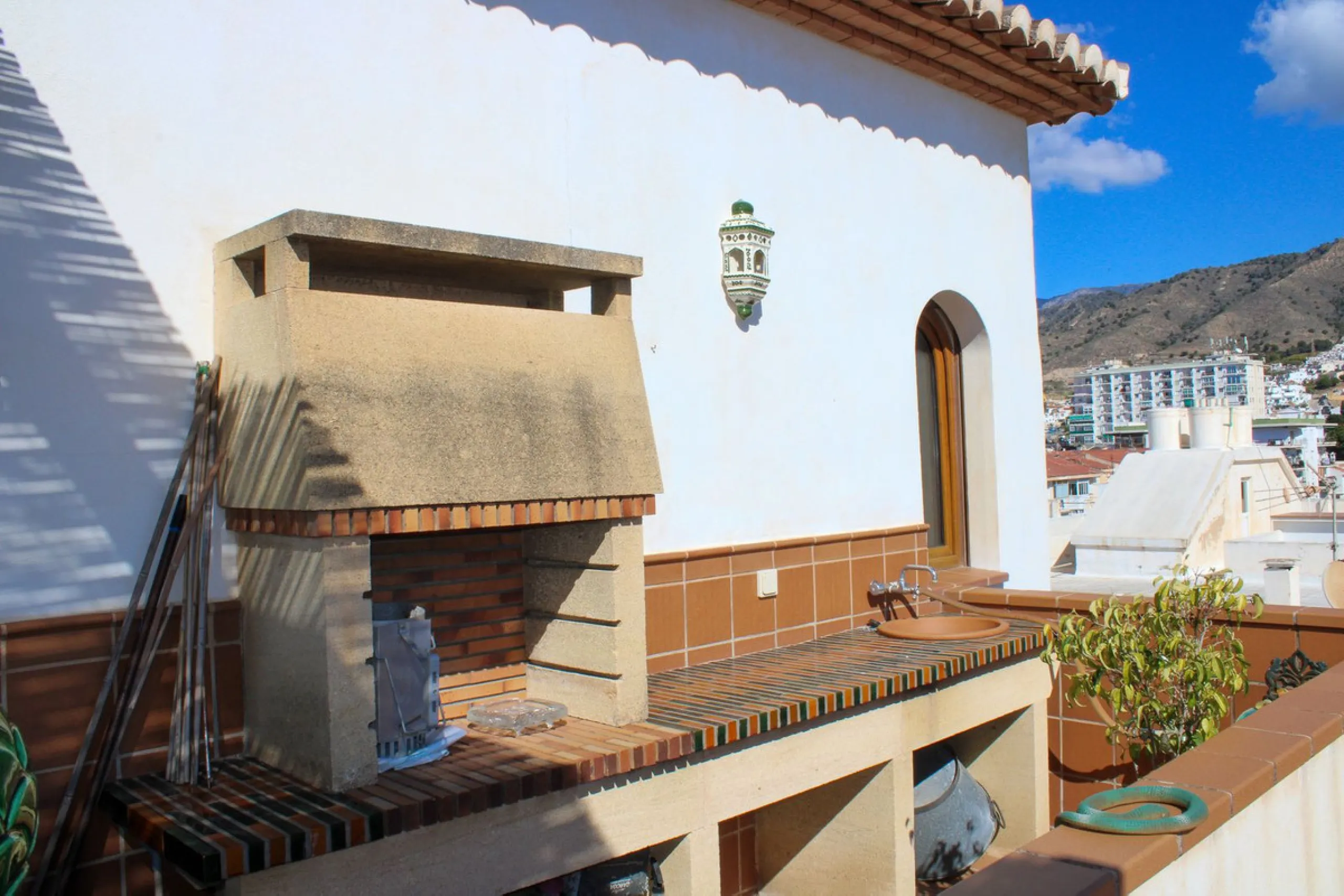 Exclusive penthouse in the heart of Nerja, spectacular sea views with both sunrise and sunset from the terraces.