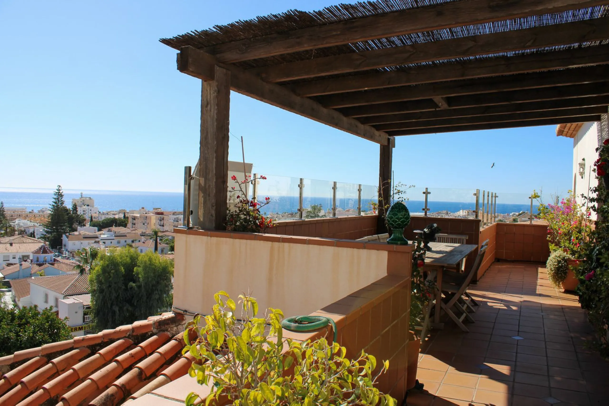 Exclusive penthouse in the heart of Nerja, spectacular sea views with both sunrise and sunset from the terraces.