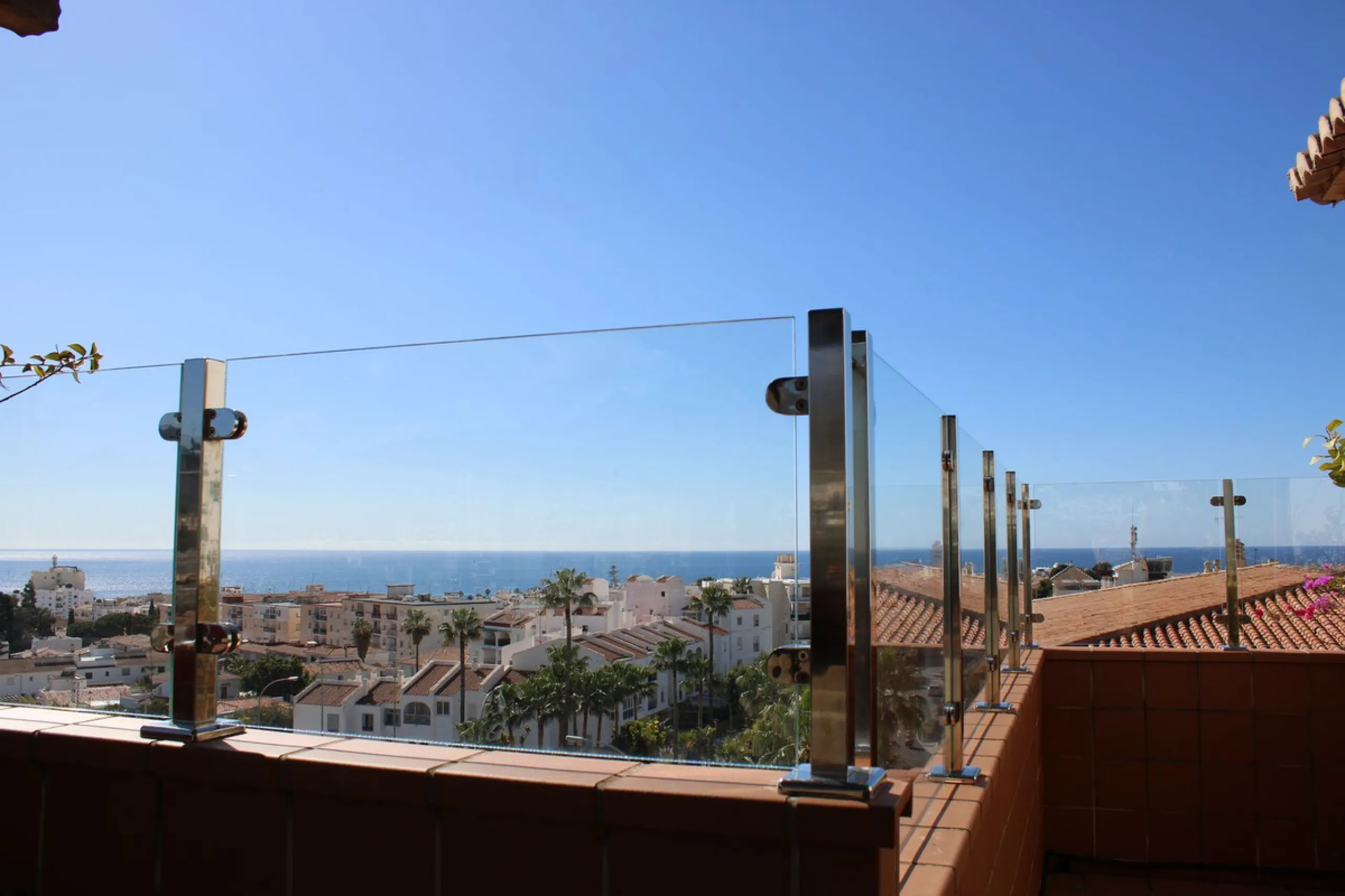 Exclusive penthouse in the heart of Nerja, spectacular sea views with both sunrise and sunset from the terraces.