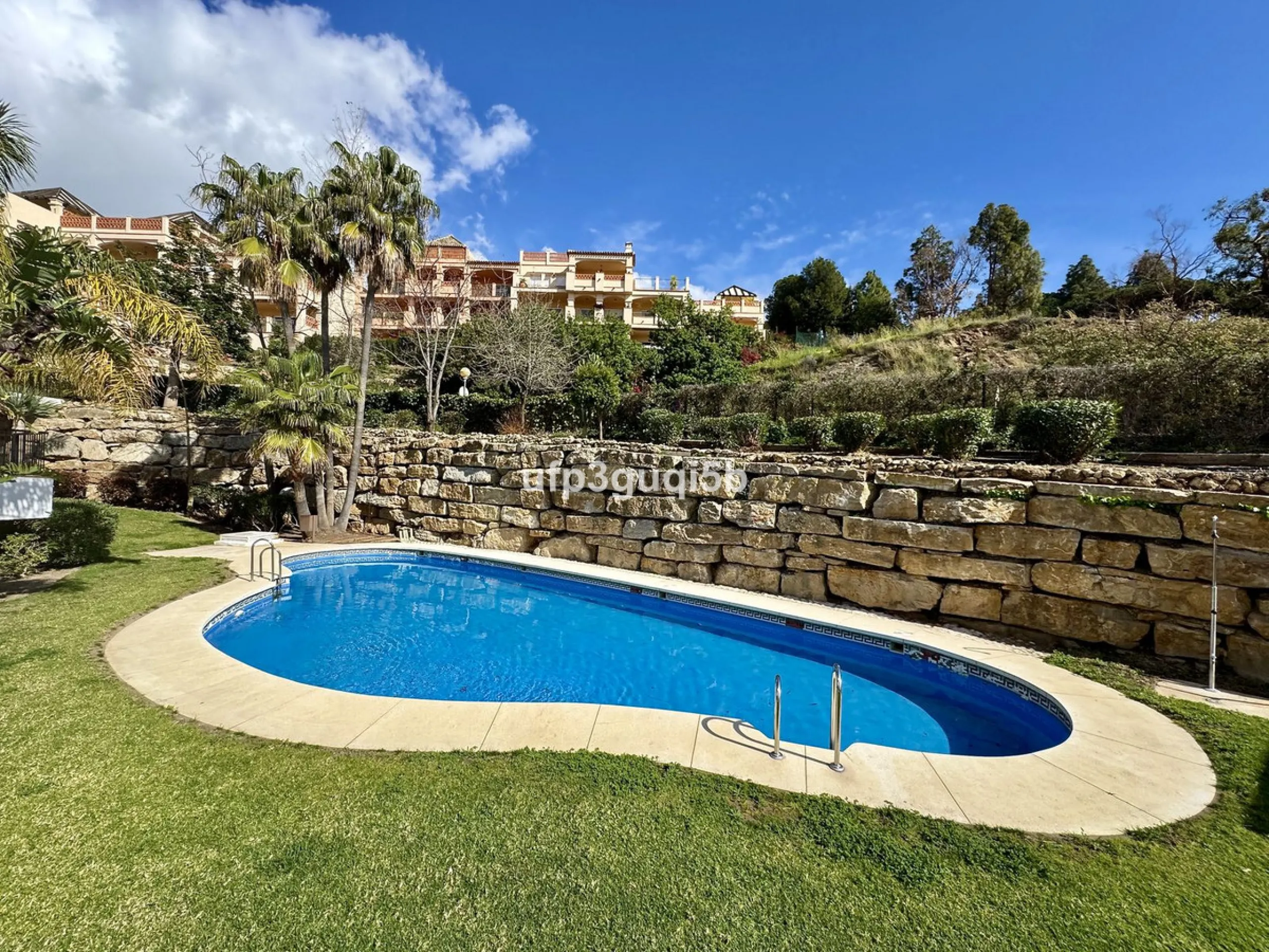 Apartment - Penthouse в продаже в Benalmadena, Málaga. В доме 2 спален и 2 ванных комнат. Площадь дома 115 м²