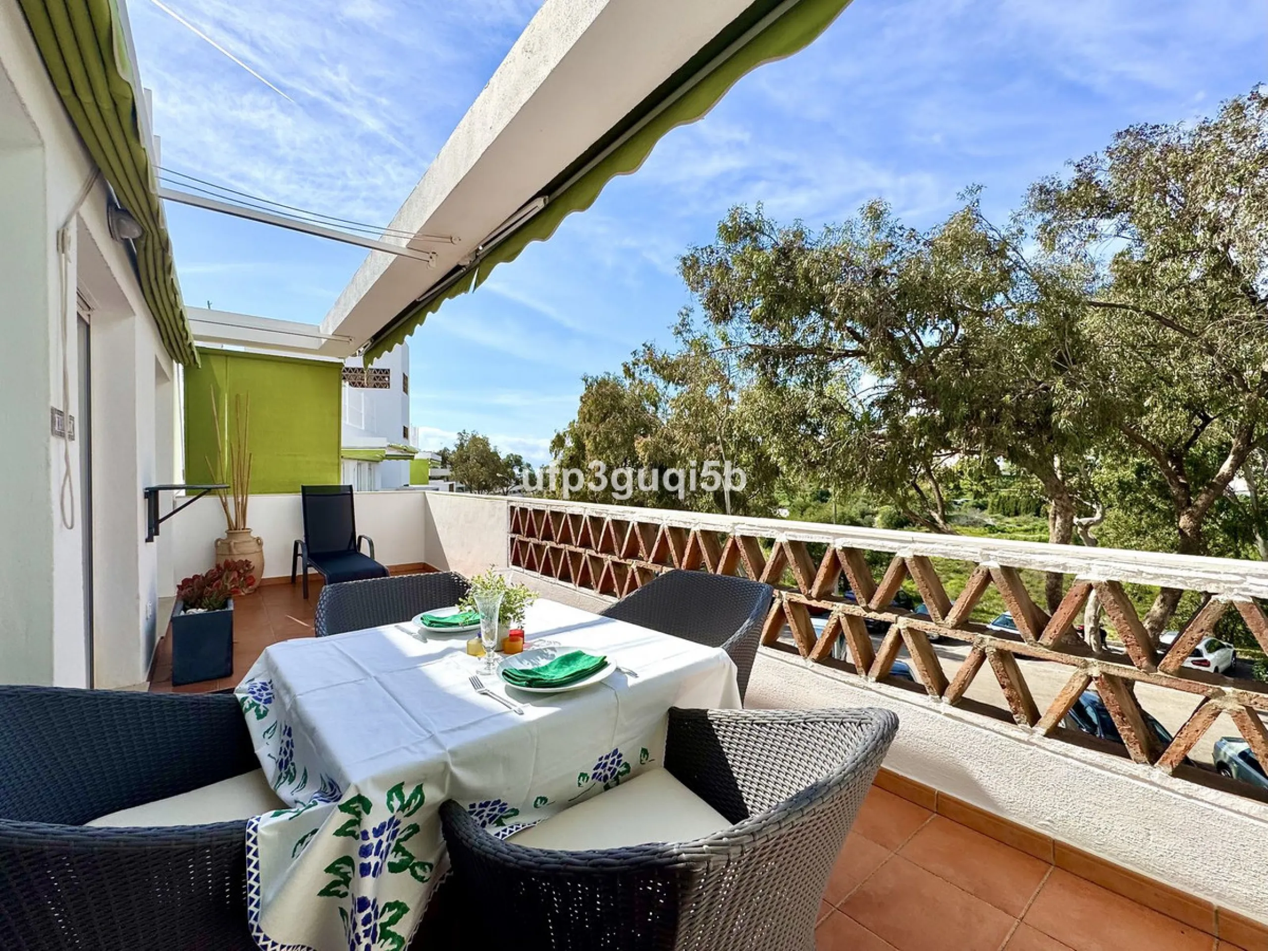 Apartment - Penthouse в продаже в Benalmadena, Málaga. В доме 2 спален и 2 ванных комнат. Площадь дома 115 м²