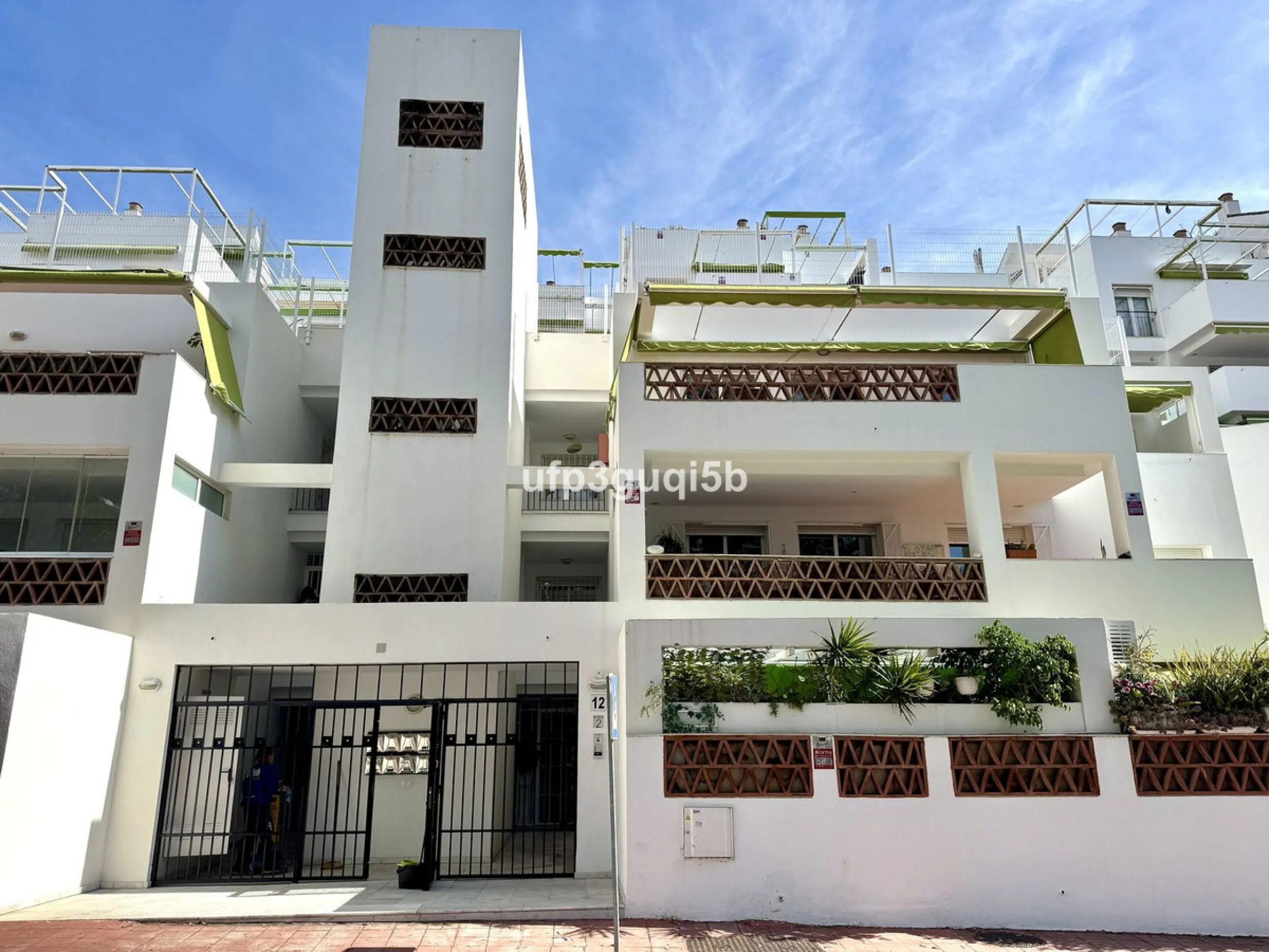 Apartment - Penthouse в продаже в Benalmadena, Málaga. В доме 2 спален и 2 ванных комнат. Площадь дома 115 м²