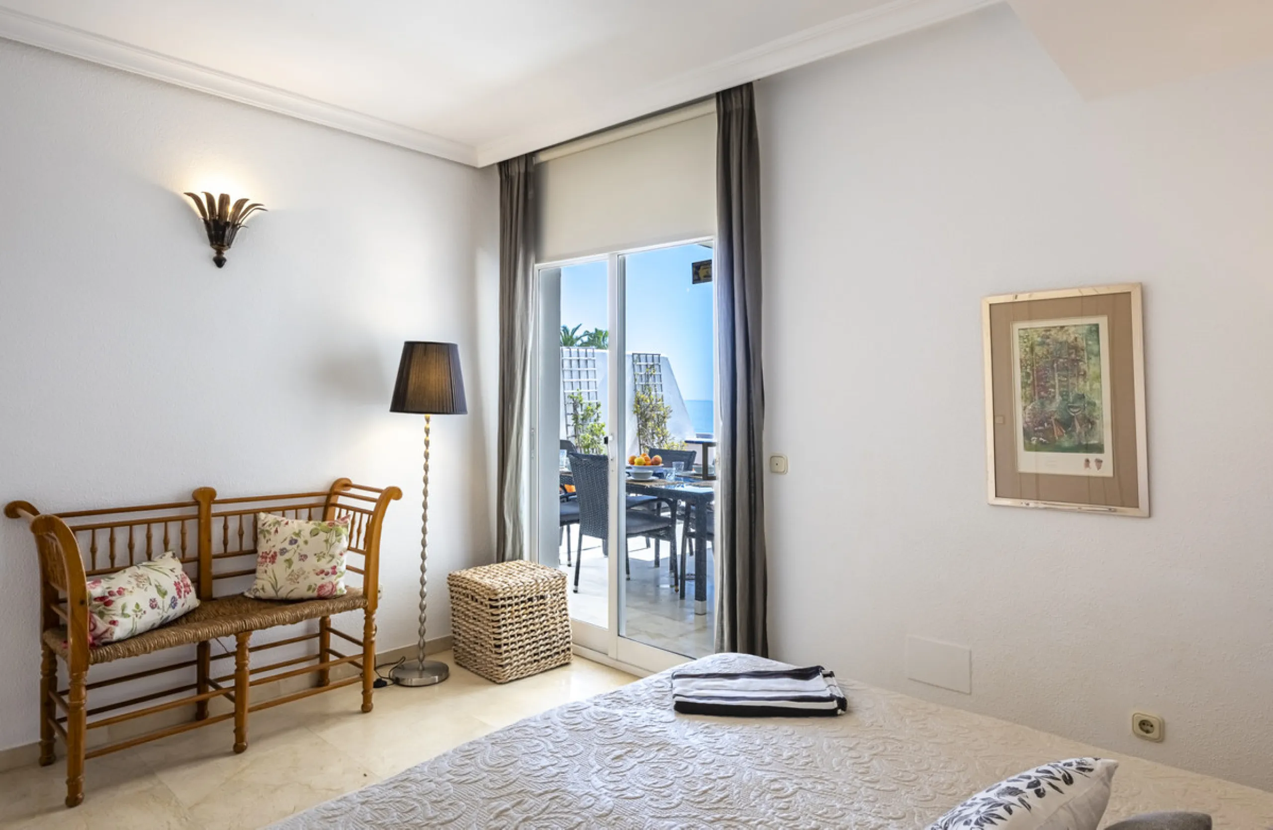 Apartment - Penthouse Duplex в продаже в Estepona, Málaga. В доме 3 спален и 4 ванных комнат. Площадь дома 270 м²