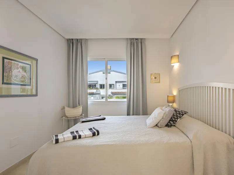 Apartment - Penthouse Duplex в продаже в Estepona, Málaga. В доме 3 спален и 4 ванных комнат. Площадь дома 270 м²