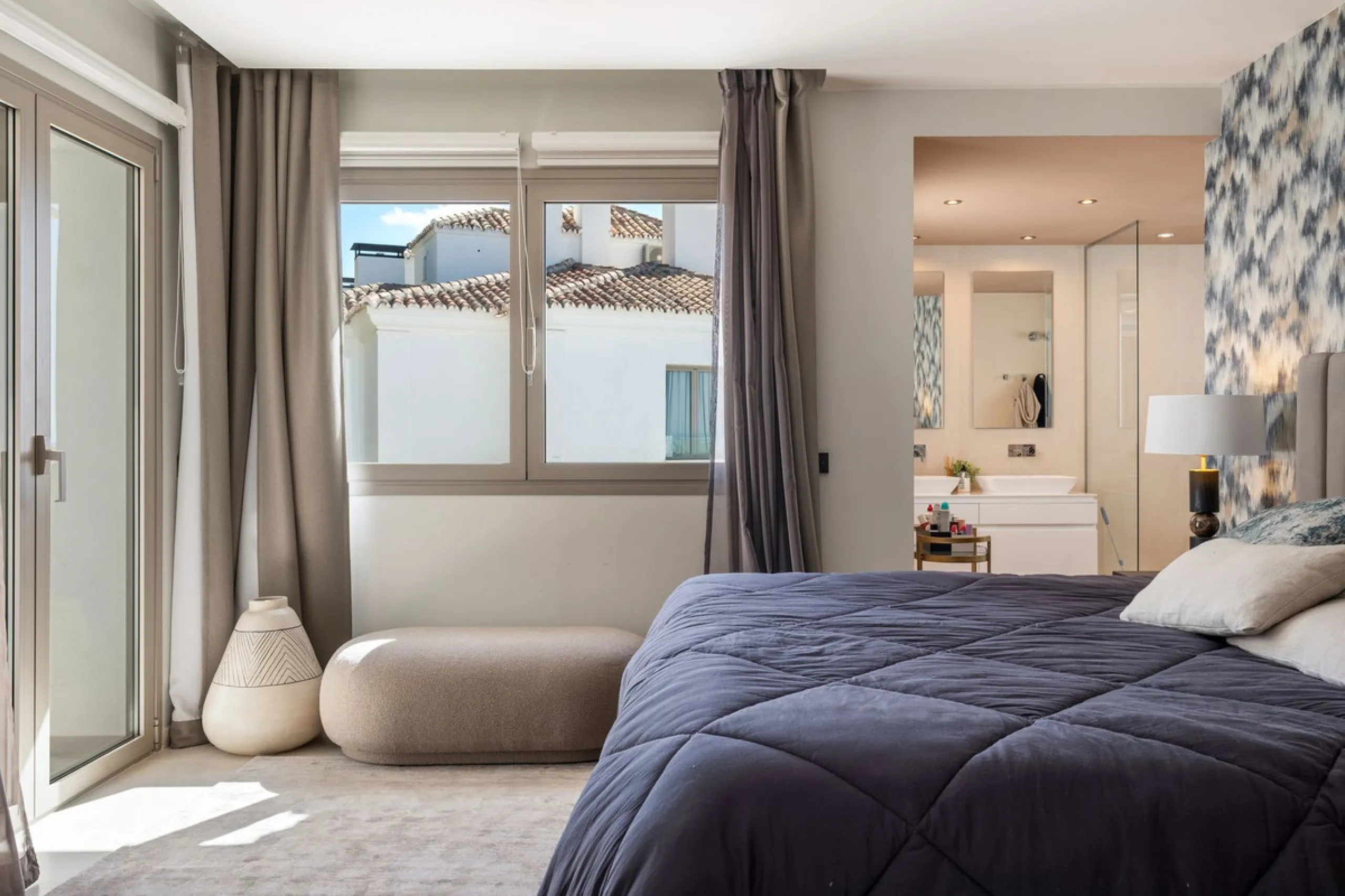 This stunning 2-bedroom, 2-bathroom penthouse is located in the newly built luxury complex, Nine Lions Residences. Set within an exclusive gated community, the apartment offers breathtaking panoramic views of the Mediterranean Sea. Designed for modern com