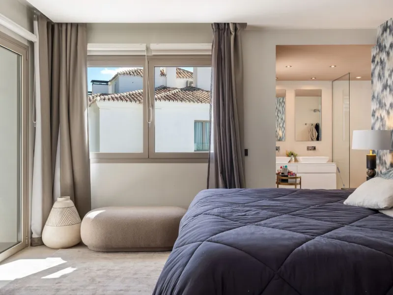 This stunning 2-bedroom, 2-bathroom penthouse is located in the newly built luxury complex, Nine Lions Residences. Set within an exclusive gated community, the apartment offers breathtaking panoramic views of the Mediterranean Sea. Designed for modern com