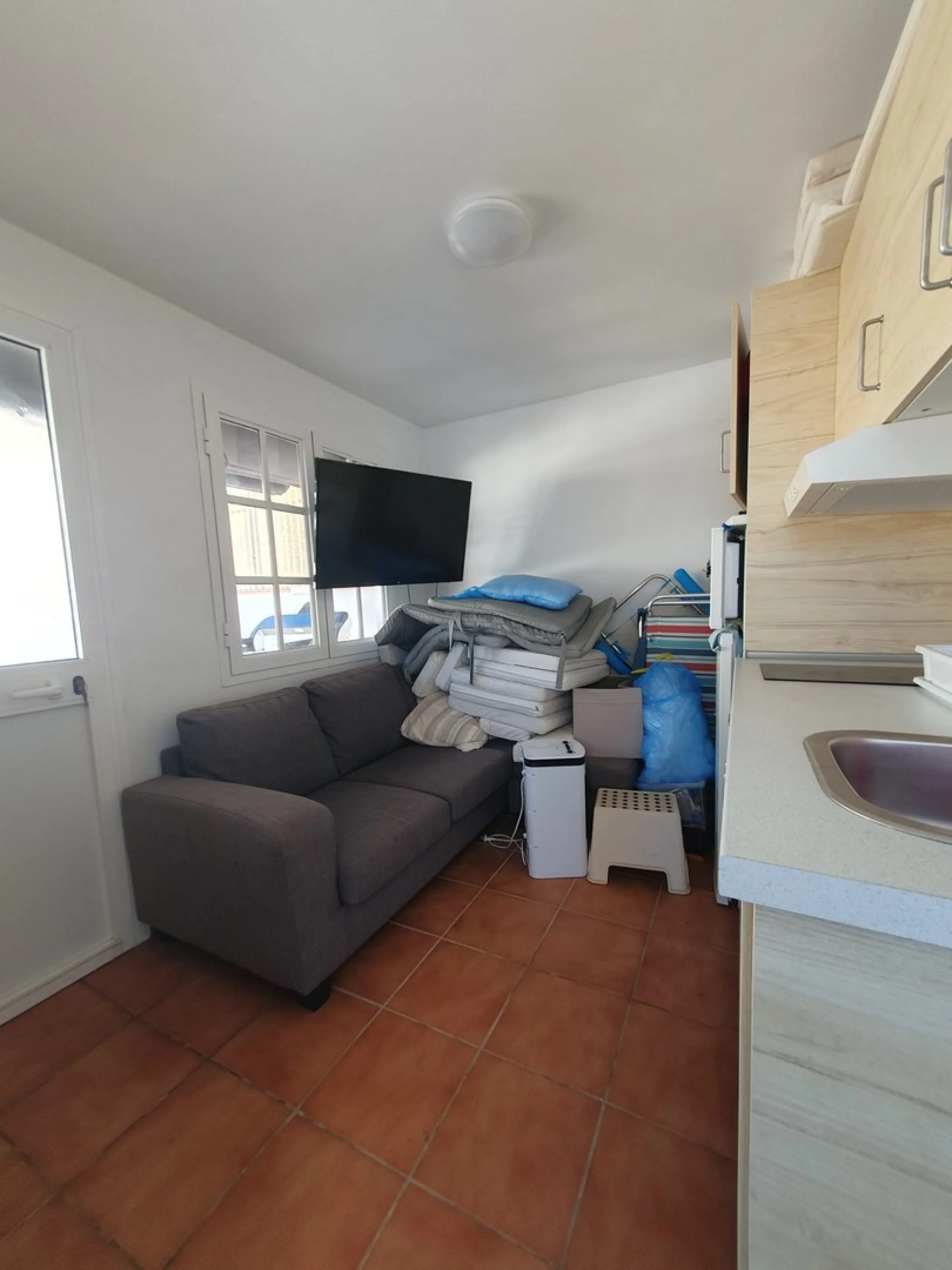 First floor NO lift. Just reduced from 489.000 to 458.000 for a quick sale.