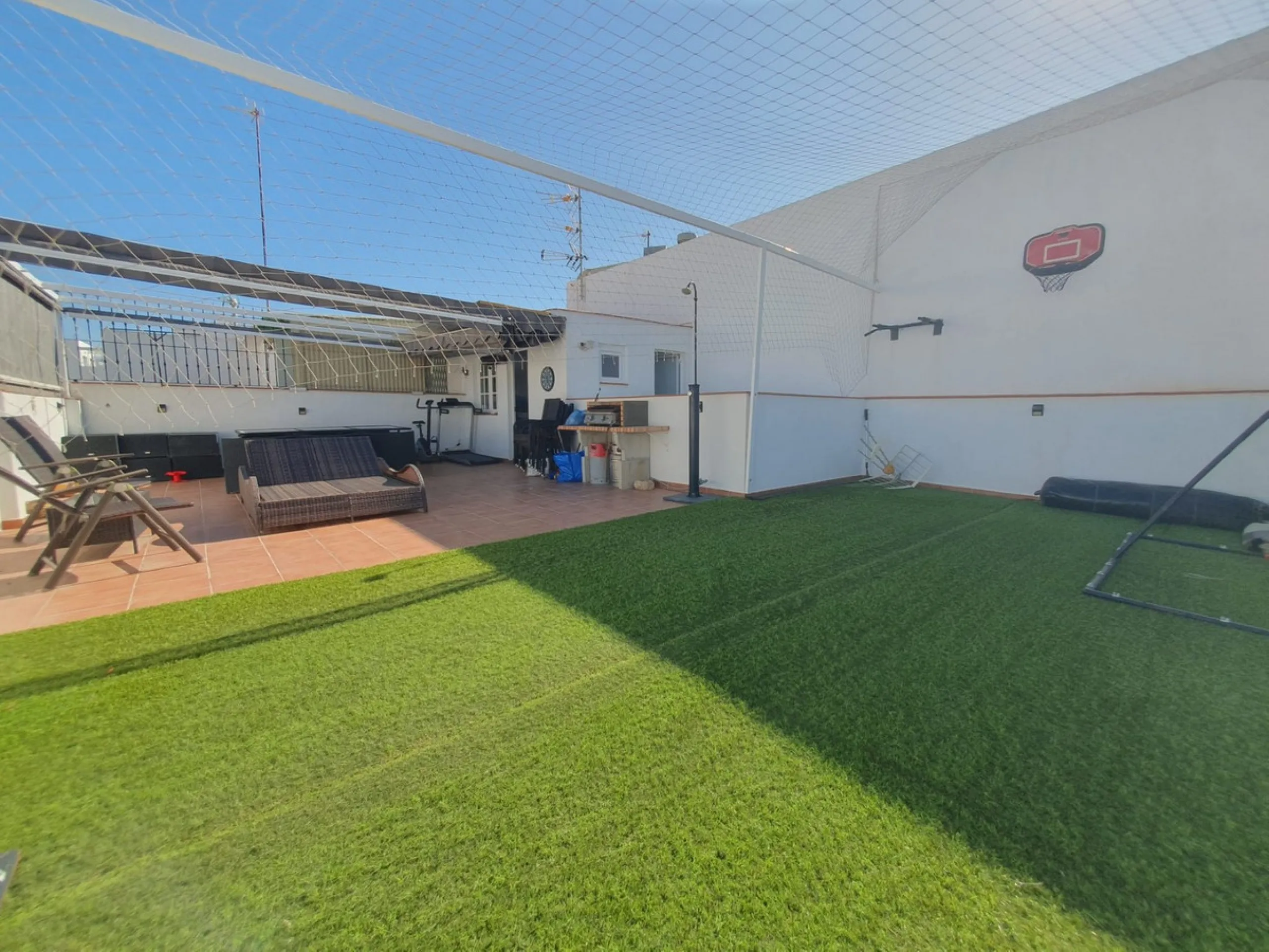 First floor NO lift. Just reduced from 489.000 to 458.000 for a quick sale.