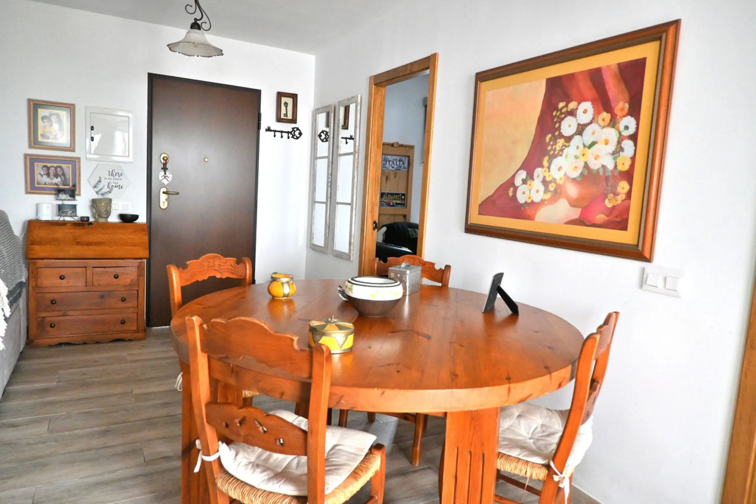 This fantastic home in Mijas is perfect for those seeking comfort and tranquility while staying close to all essential services. It is a recently renovated ground-floor property, ready to move into, with modern, high-quality finishes.