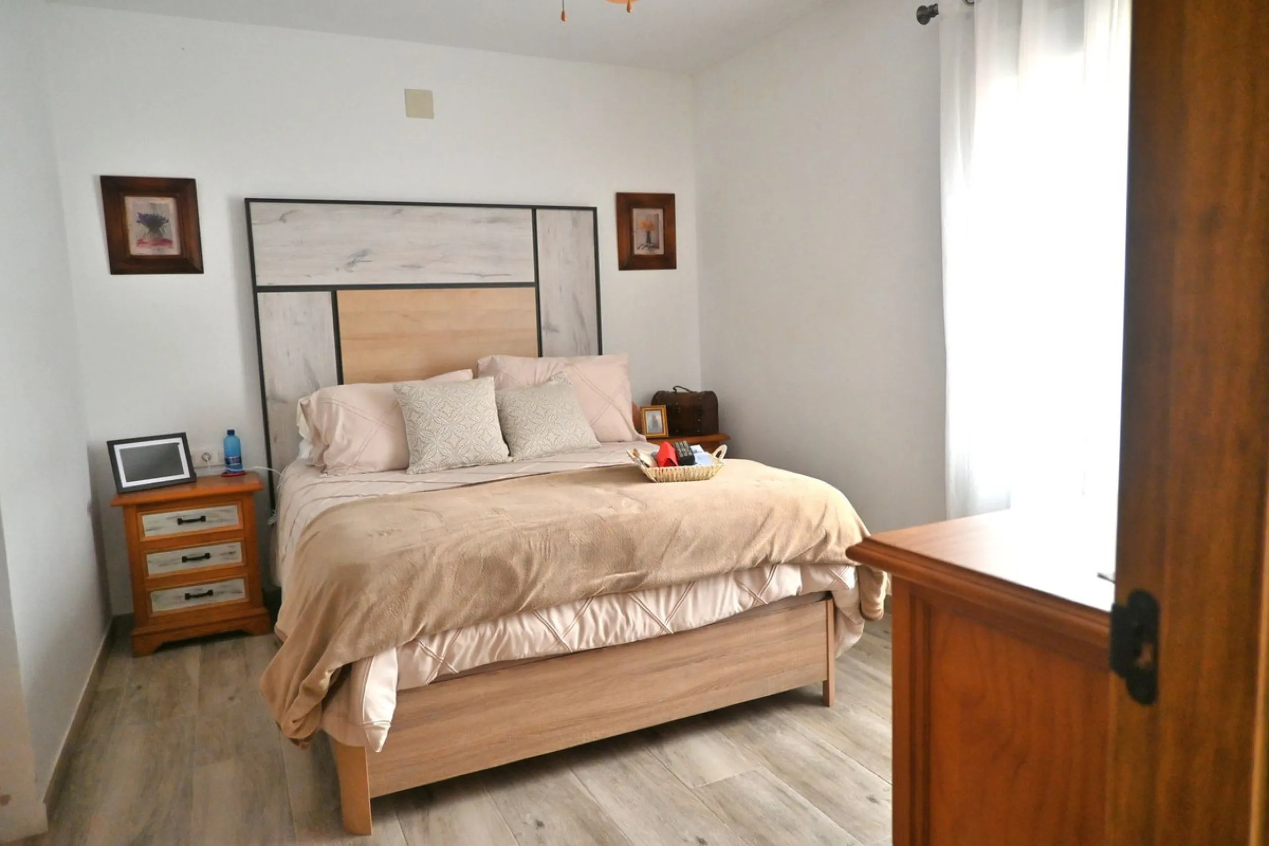 This fantastic home in Mijas is perfect for those seeking comfort and tranquility while staying close to all essential services. It is a recently renovated ground-floor property, ready to move into, with modern, high-quality finishes.