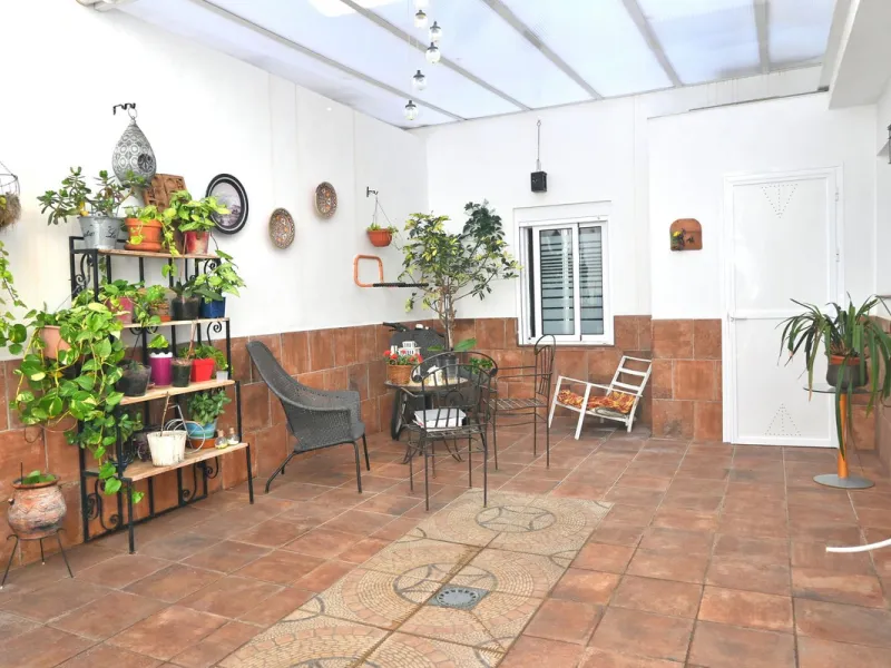 This fantastic home in Mijas is perfect for those seeking comfort and tranquility while staying close to all essential services. It is a recently renovated ground-floor property, ready to move into, with modern, high-quality finishes.