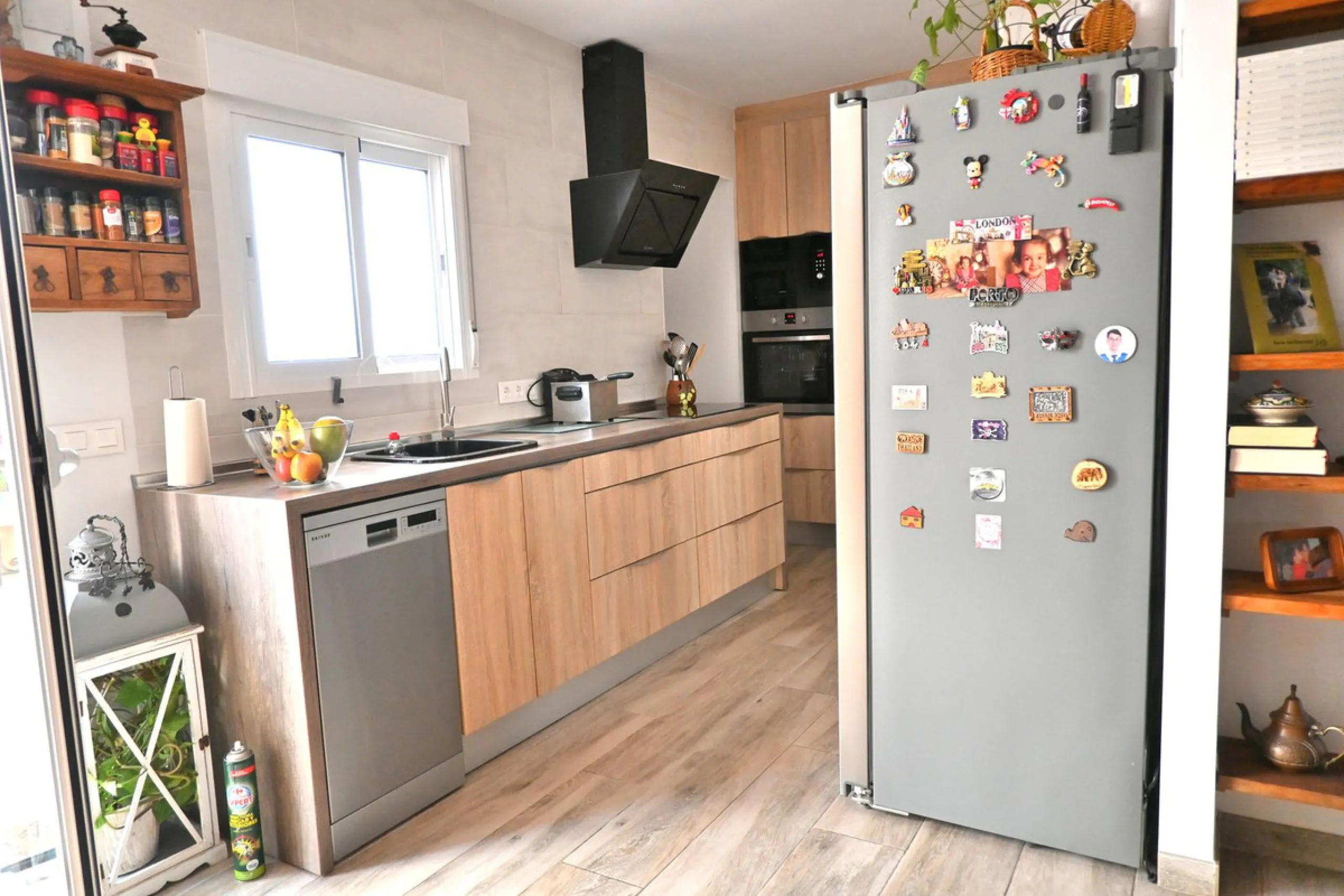This fantastic home in Mijas is perfect for those seeking comfort and tranquility while staying close to all essential services. It is a recently renovated ground-floor property, ready to move into, with modern, high-quality finishes.