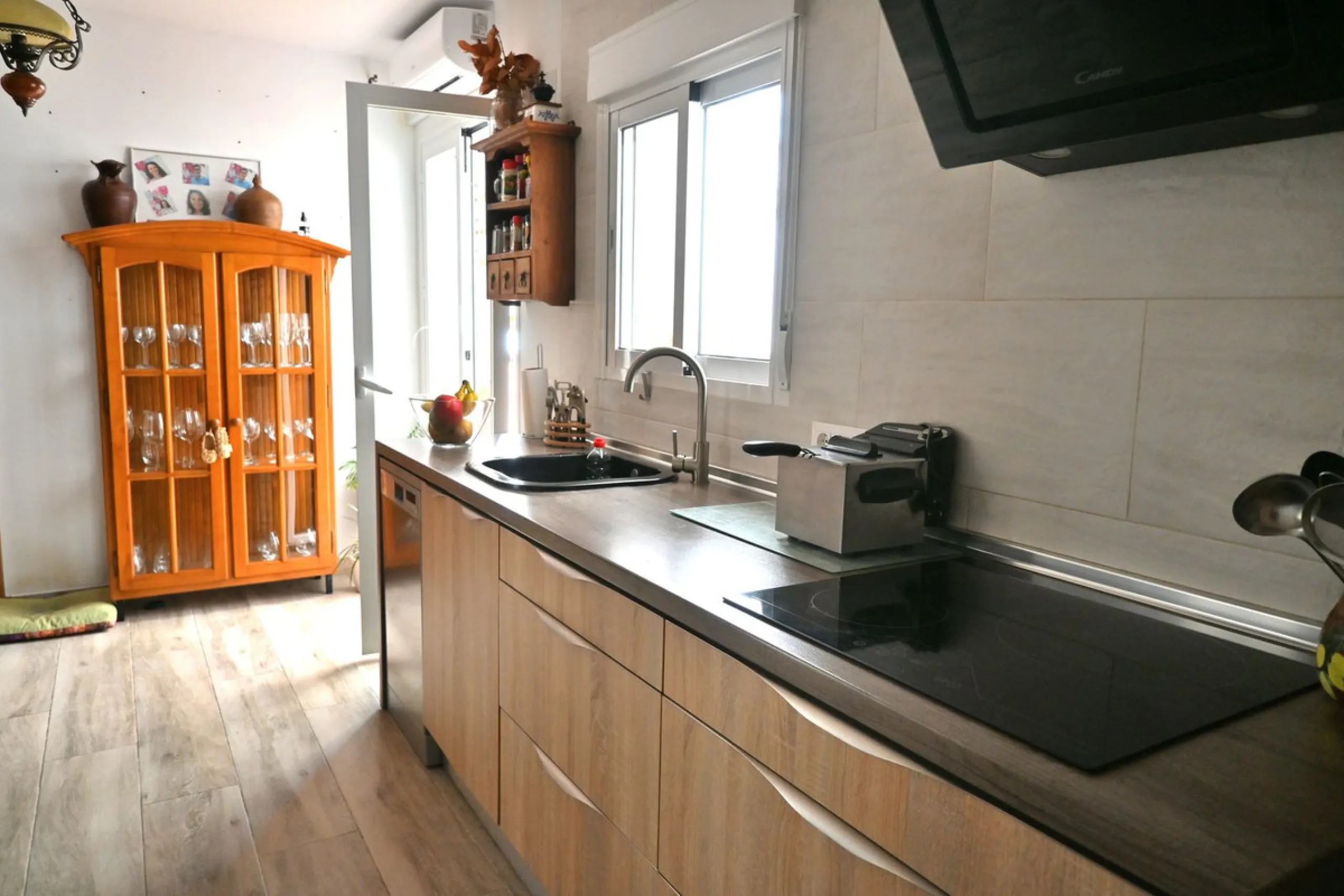 This fantastic home in Mijas is perfect for those seeking comfort and tranquility while staying close to all essential services. It is a recently renovated ground-floor property, ready to move into, with modern, high-quality finishes.