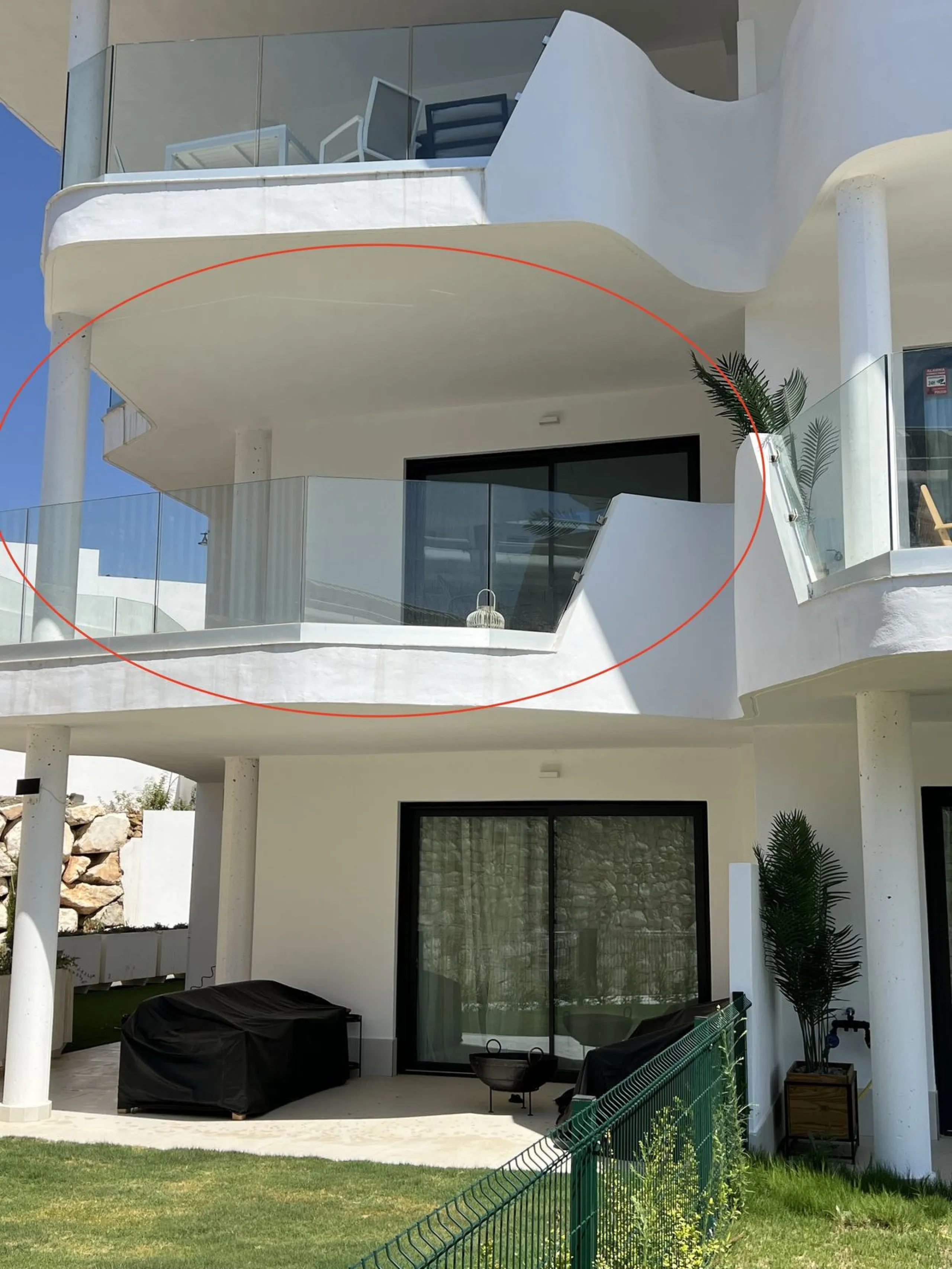 Brand new apartment with sea view in El Higueron.
