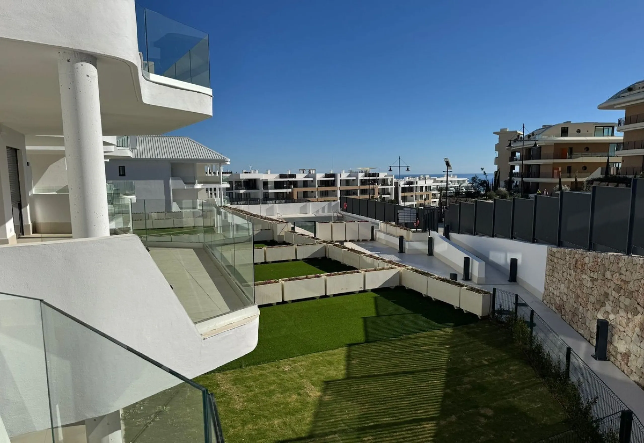 Brand new apartment with sea view in El Higueron.