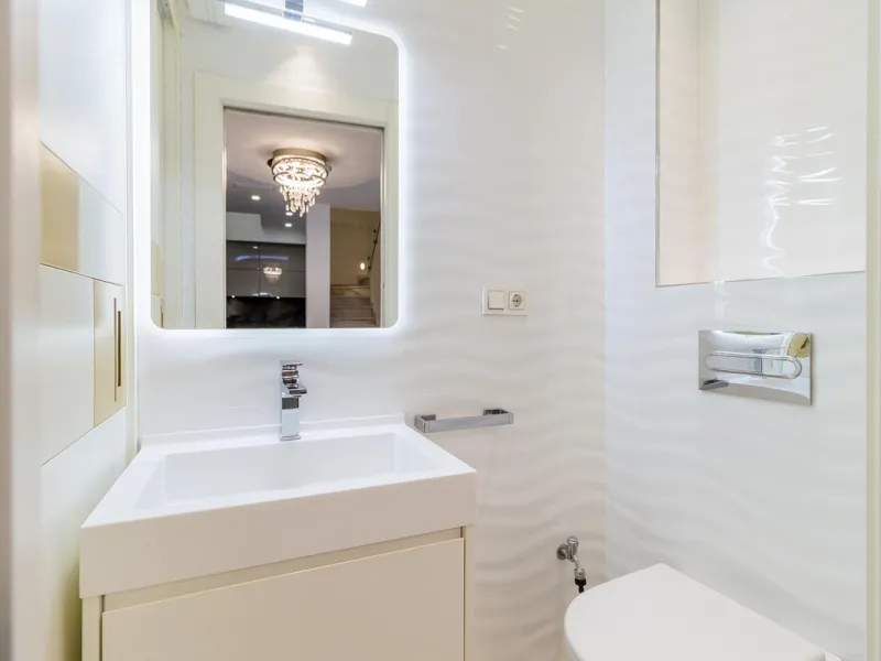 Stunningly Refurbished 250m² Townhouse in the Heart of Estepona's Old Town
