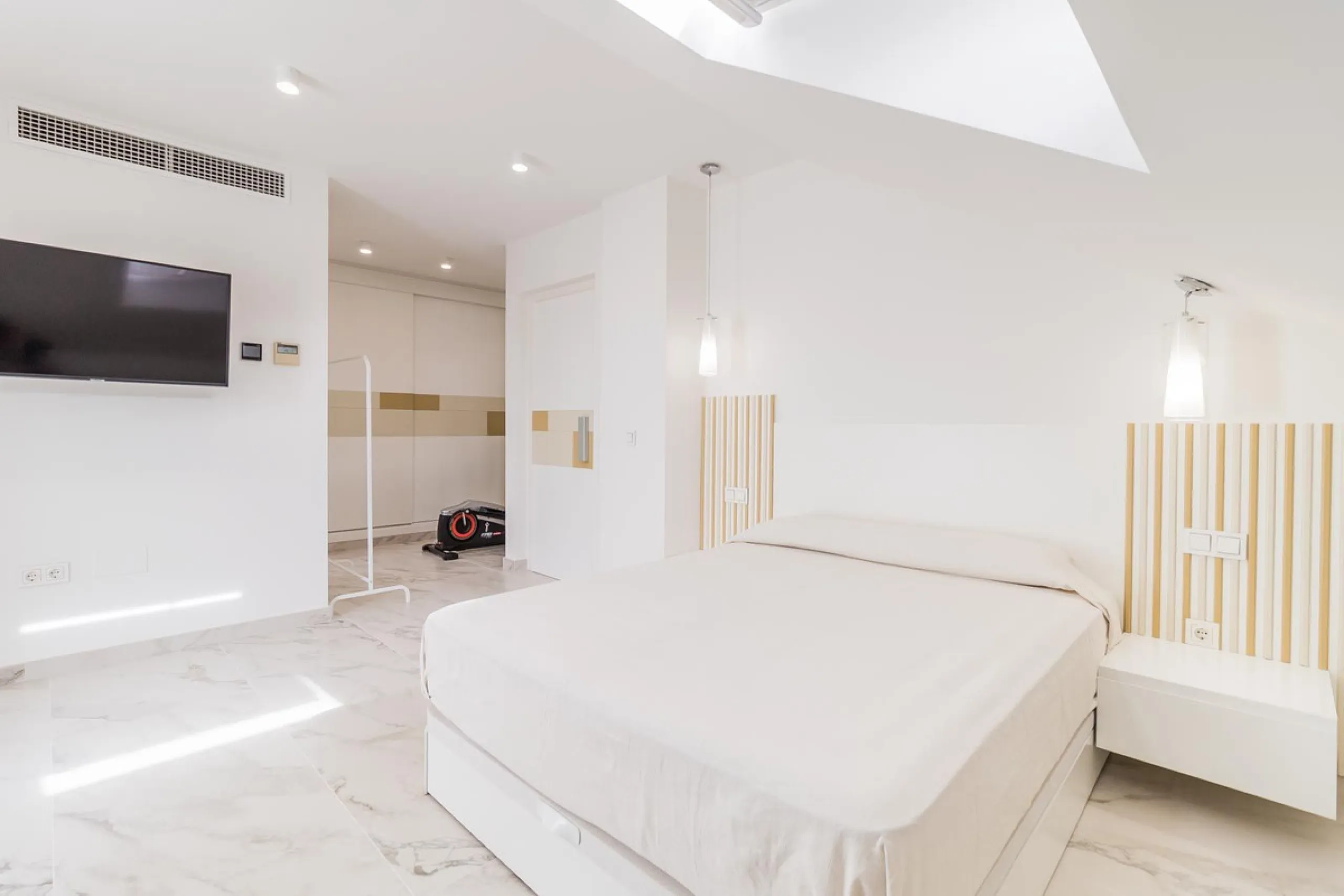 Stunningly Refurbished 250m² Townhouse in the Heart of Estepona's Old Town