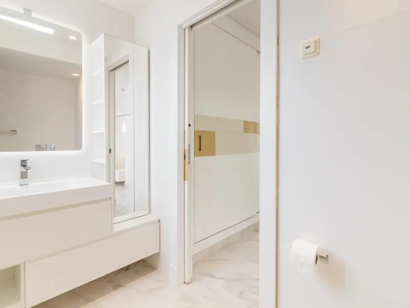 Stunningly Refurbished 250m² Townhouse in the Heart of Estepona's Old Town