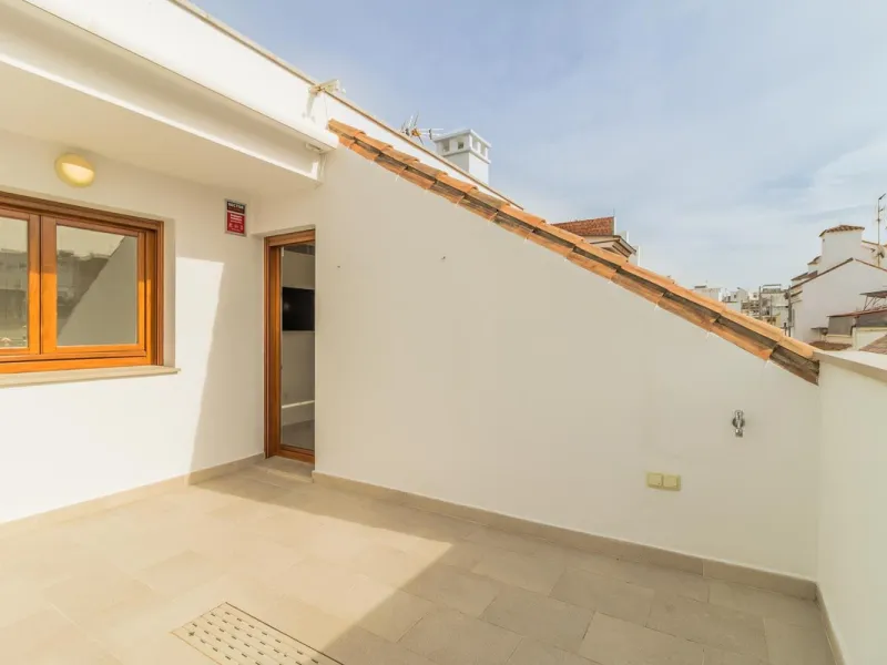 Stunningly Refurbished 250m² Townhouse in the Heart of Estepona's Old Town