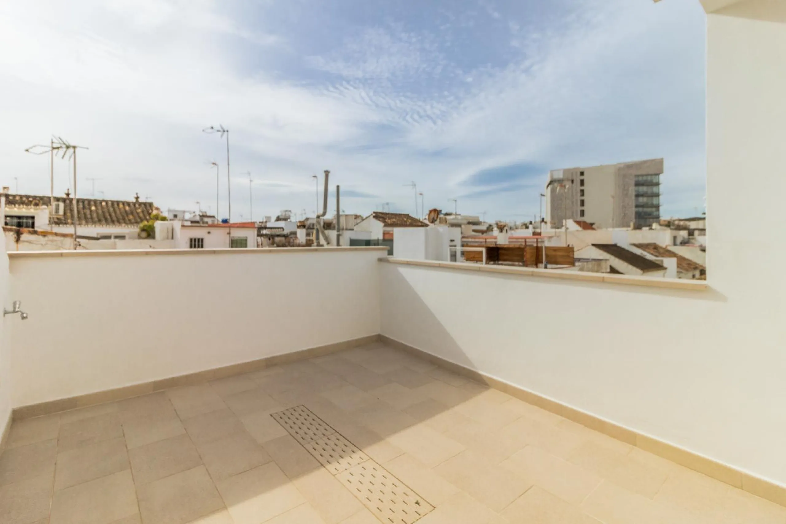 Stunningly Refurbished 250m² Townhouse in the Heart of Estepona's Old Town