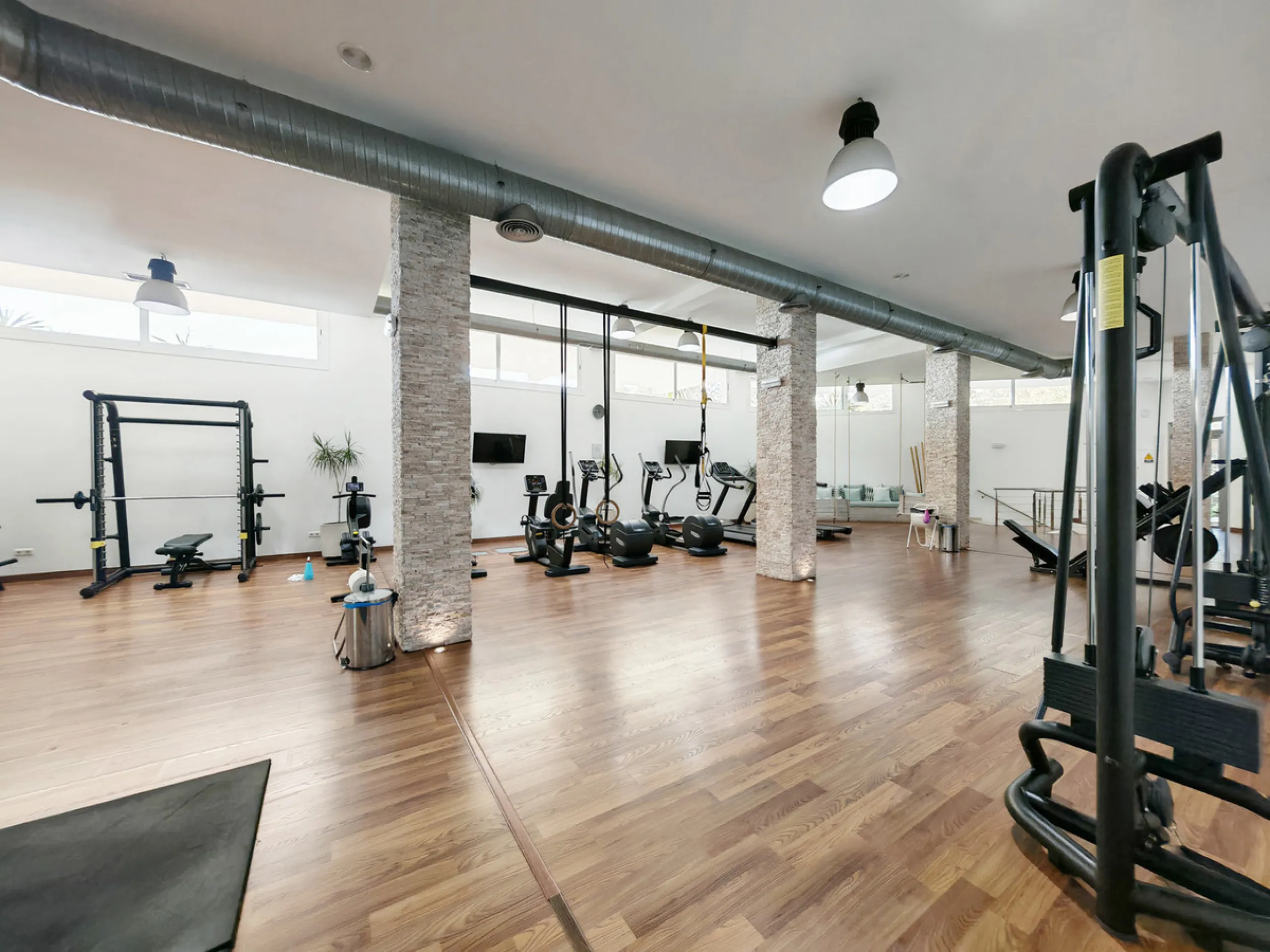 Apartment - Middle Floor Apartment в продаже в Marbella, Málaga. В доме 2 спален и 2 ванных комнат. Площадь дома 99 м²