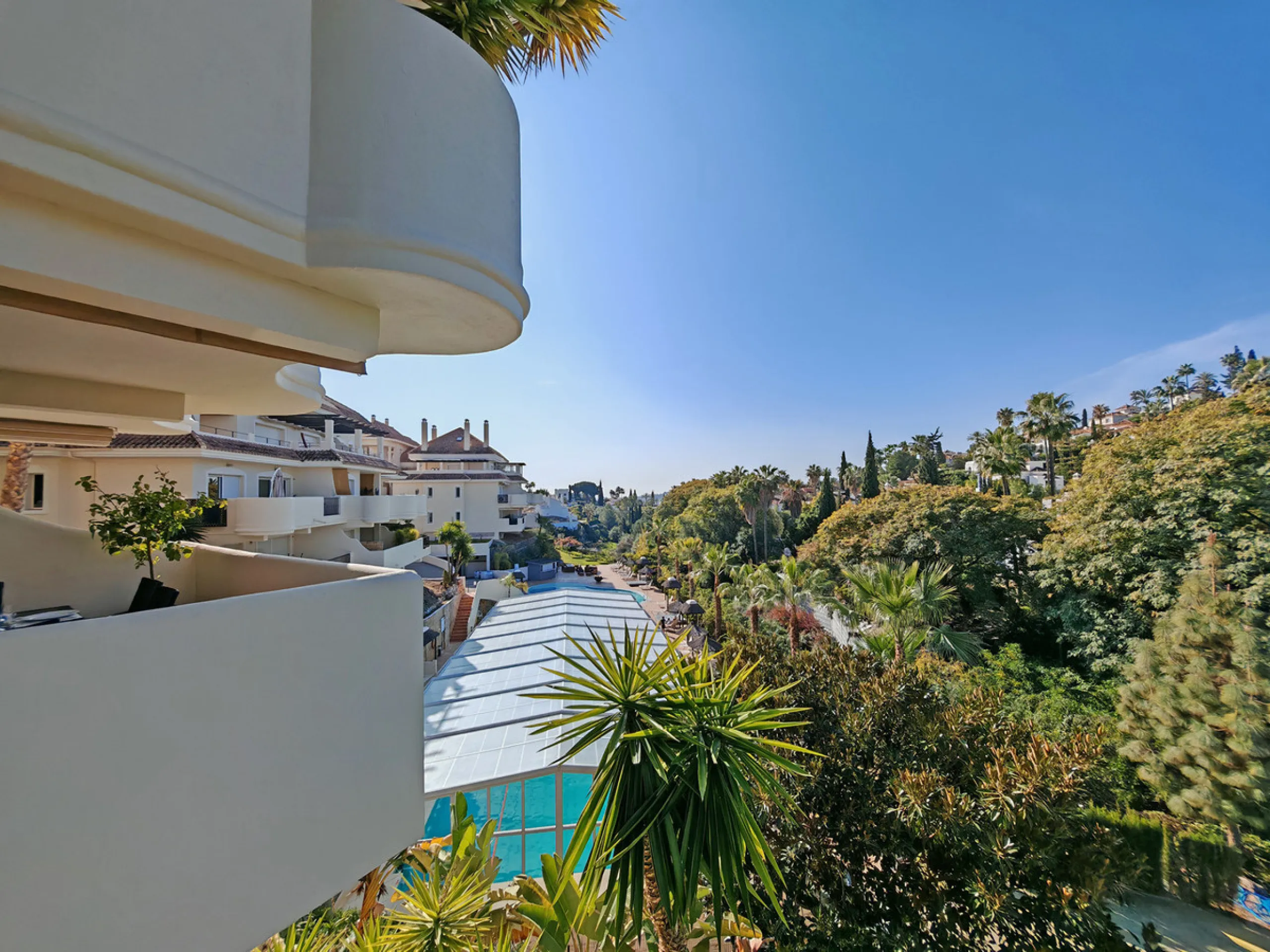 Apartment - Middle Floor Apartment в продаже в Marbella, Málaga. В доме 2 спален и 2 ванных комнат. Площадь дома 99 м²
