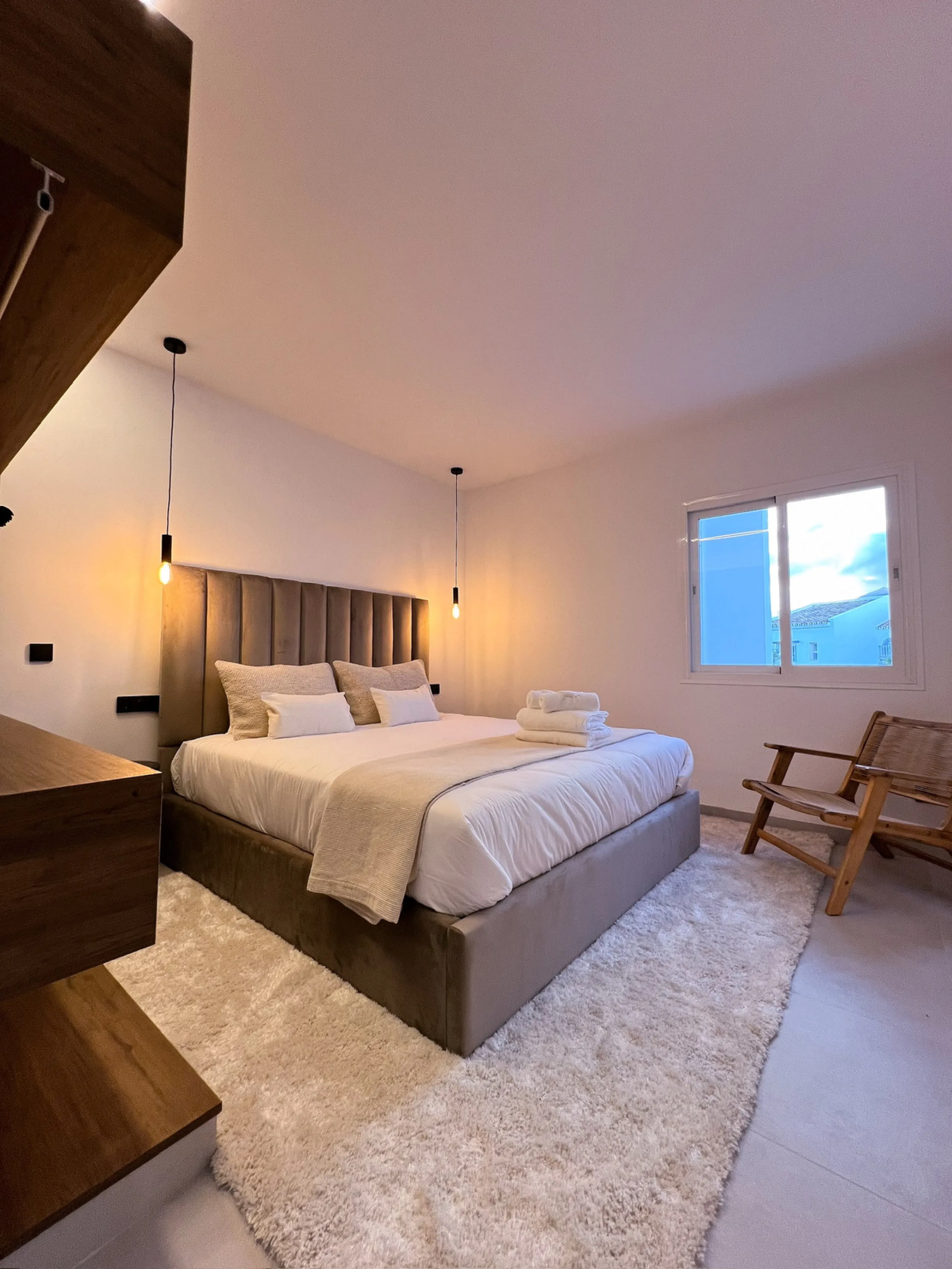 Exceptional Penthouse with roof top solarium: Unmatched Luxury with High Rental Income Potential